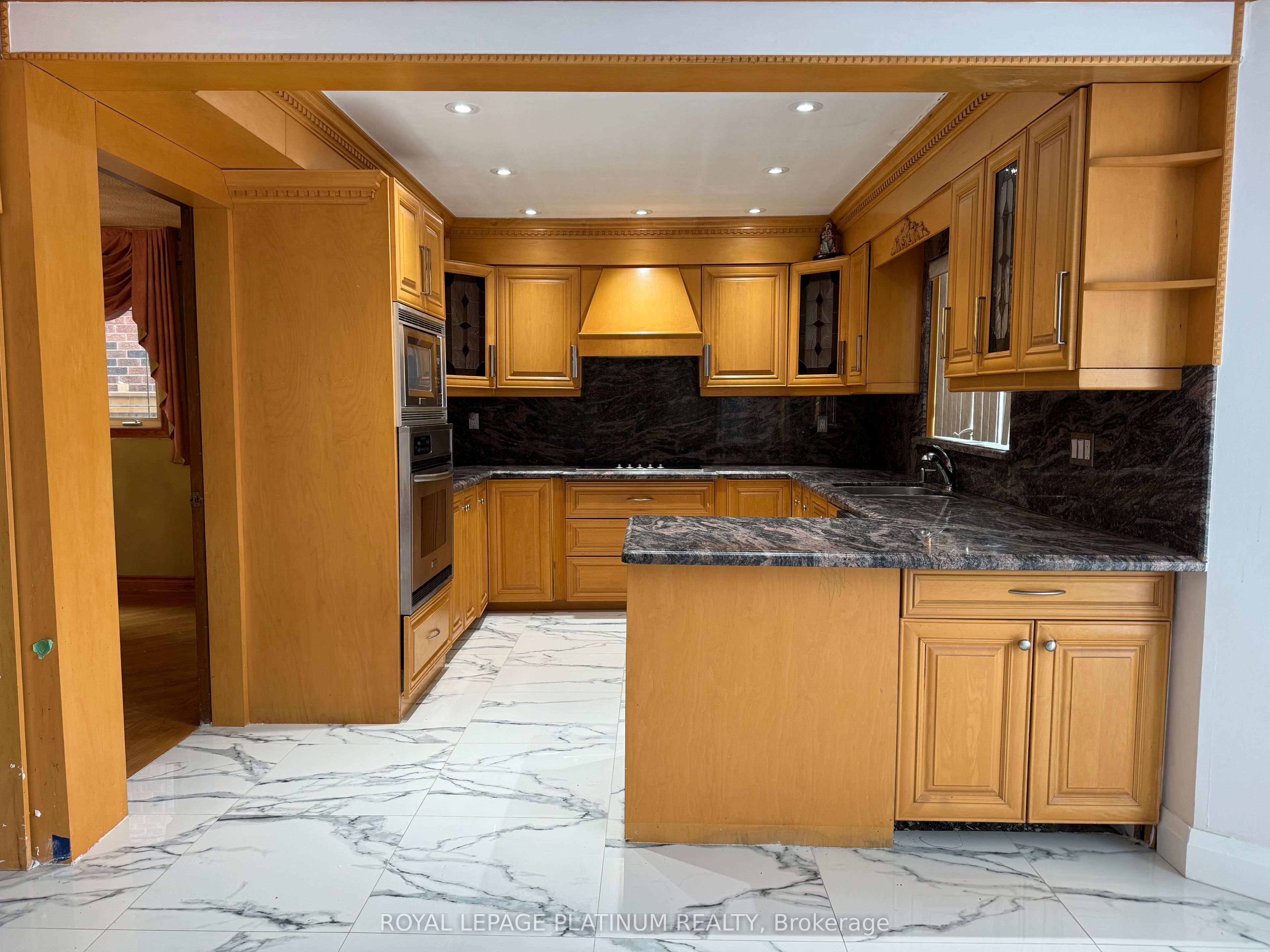 60 Brookfield Court Property Photo 7