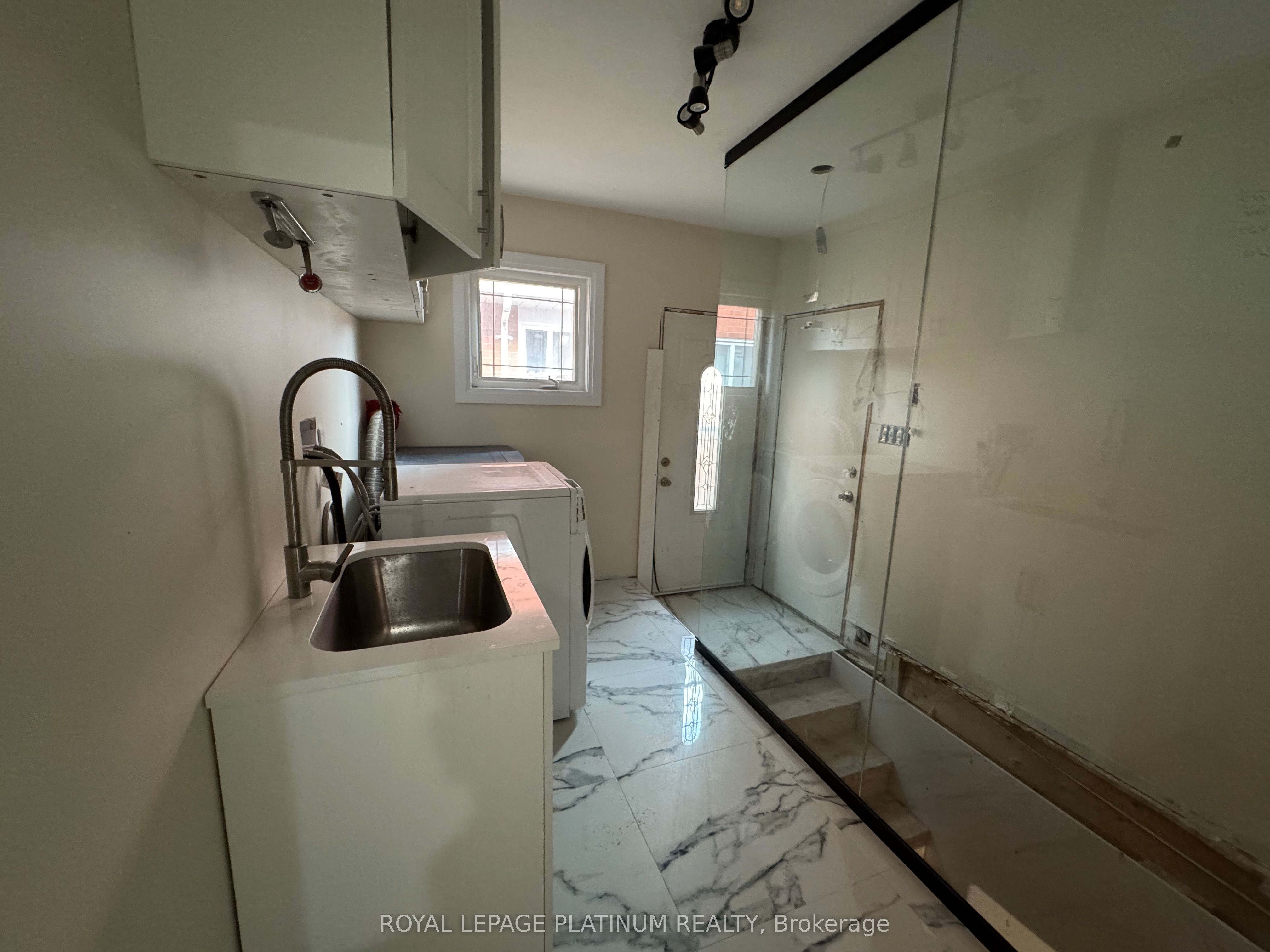 60 Brookfield Court Property Photo 11