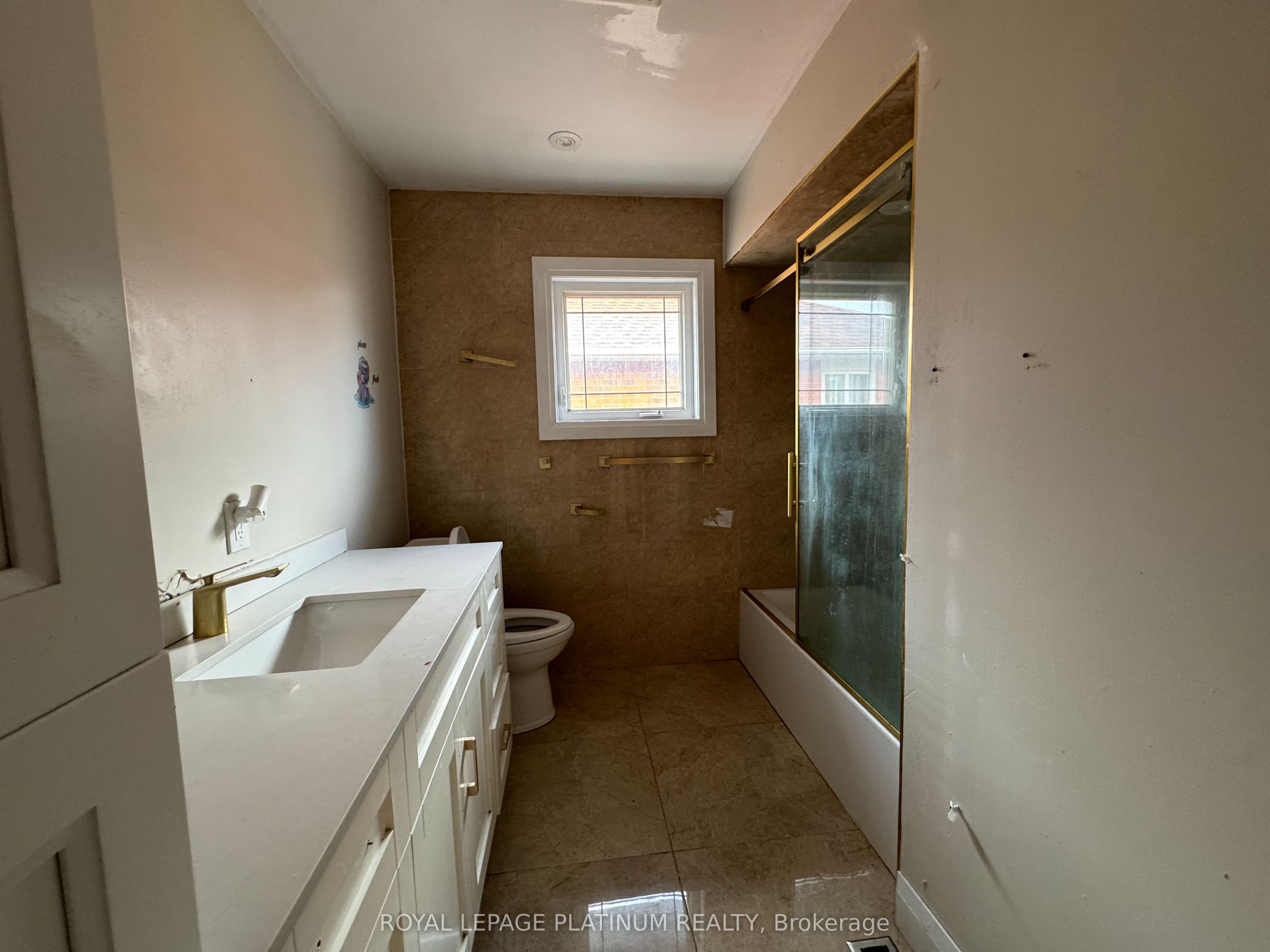 60 Brookfield Court Property Photo 17
