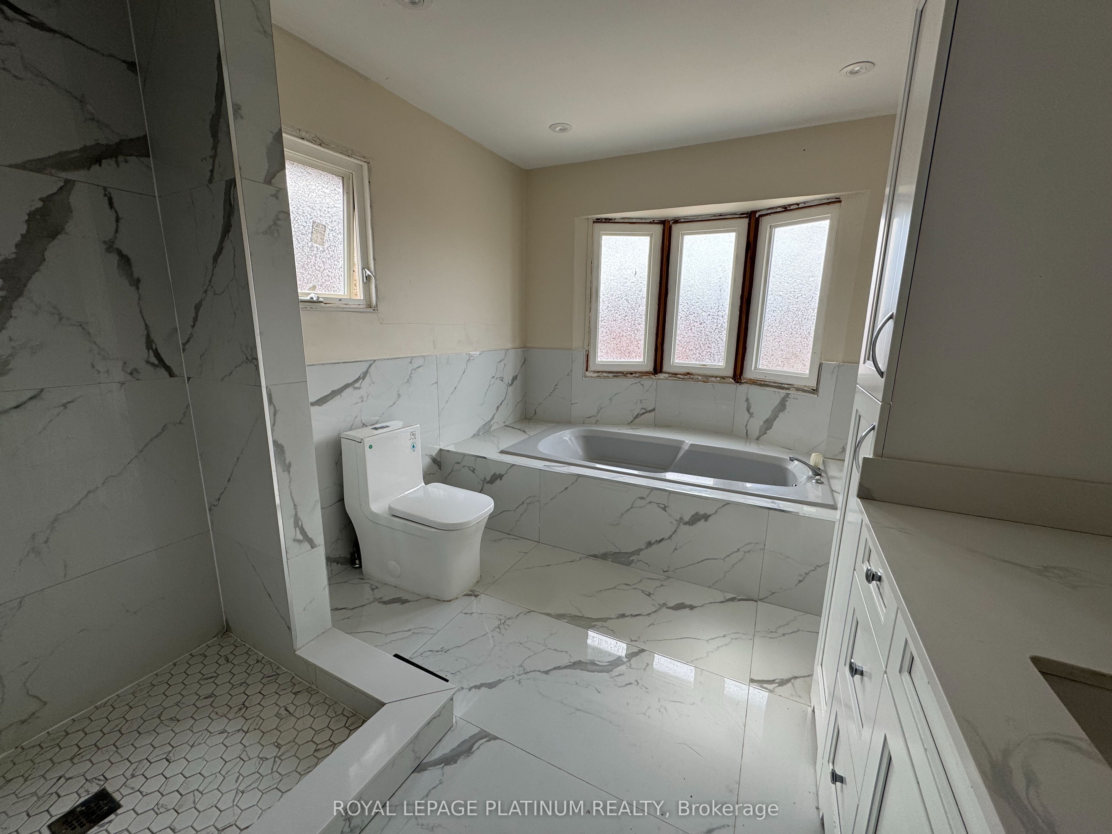 60 Brookfield Court Property Photo 21