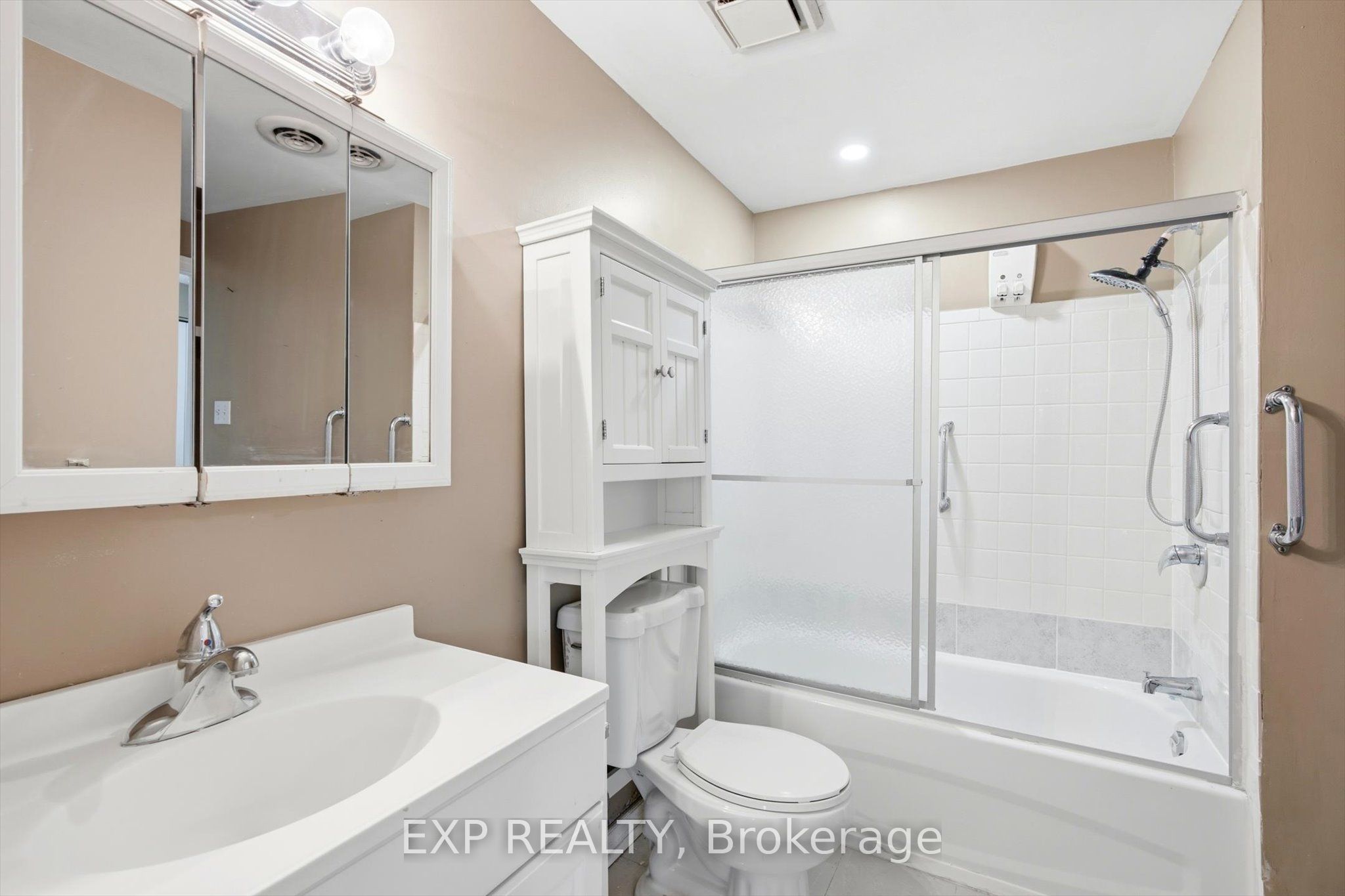 2050 Upper Middle Road 31 Property Photo 18