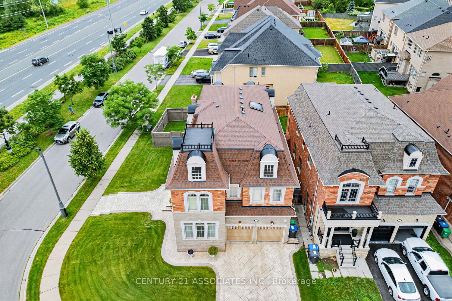 29 Black Diamond Crescent