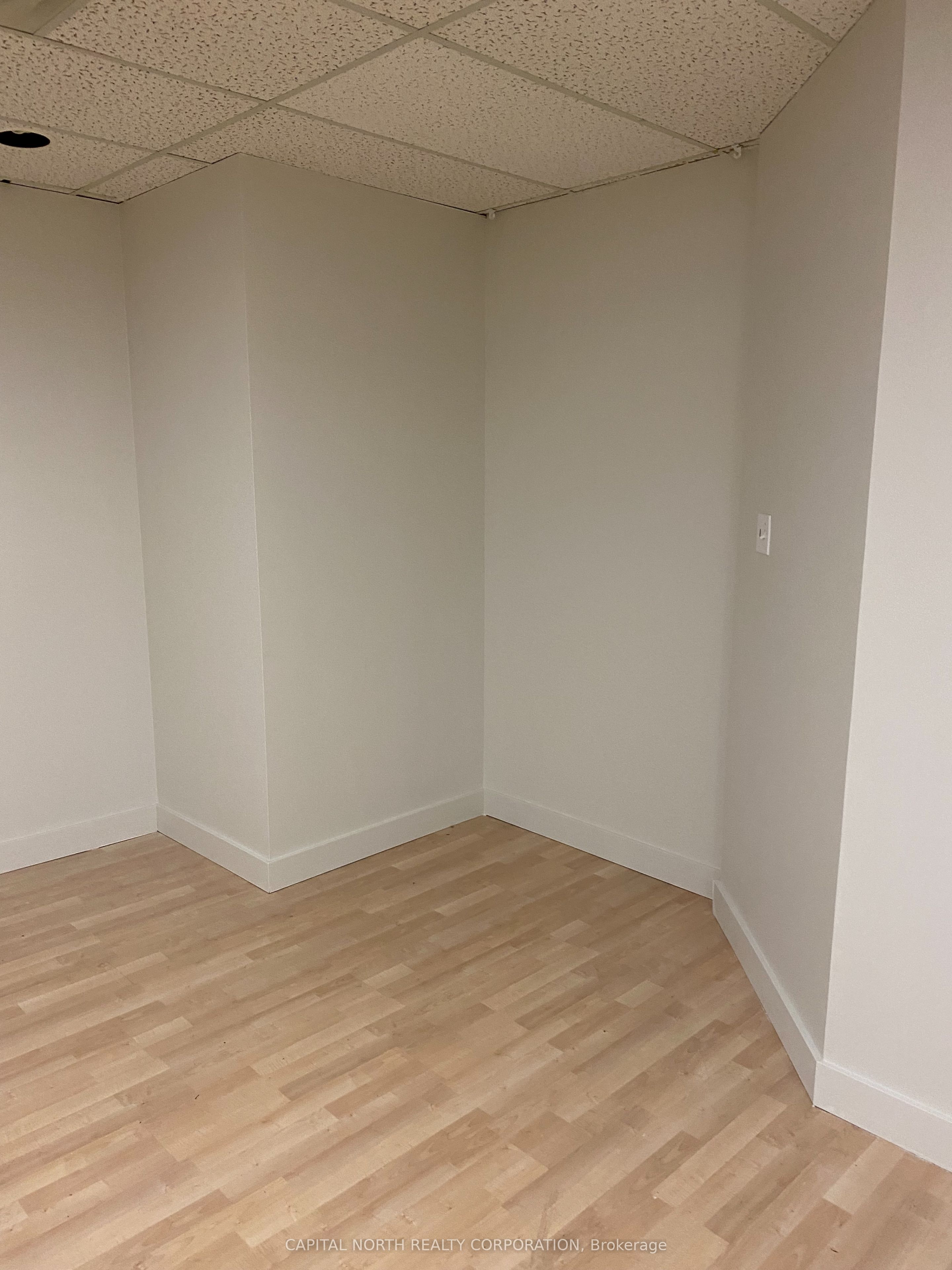 676 Appleby Line E-202 Property Photo 11