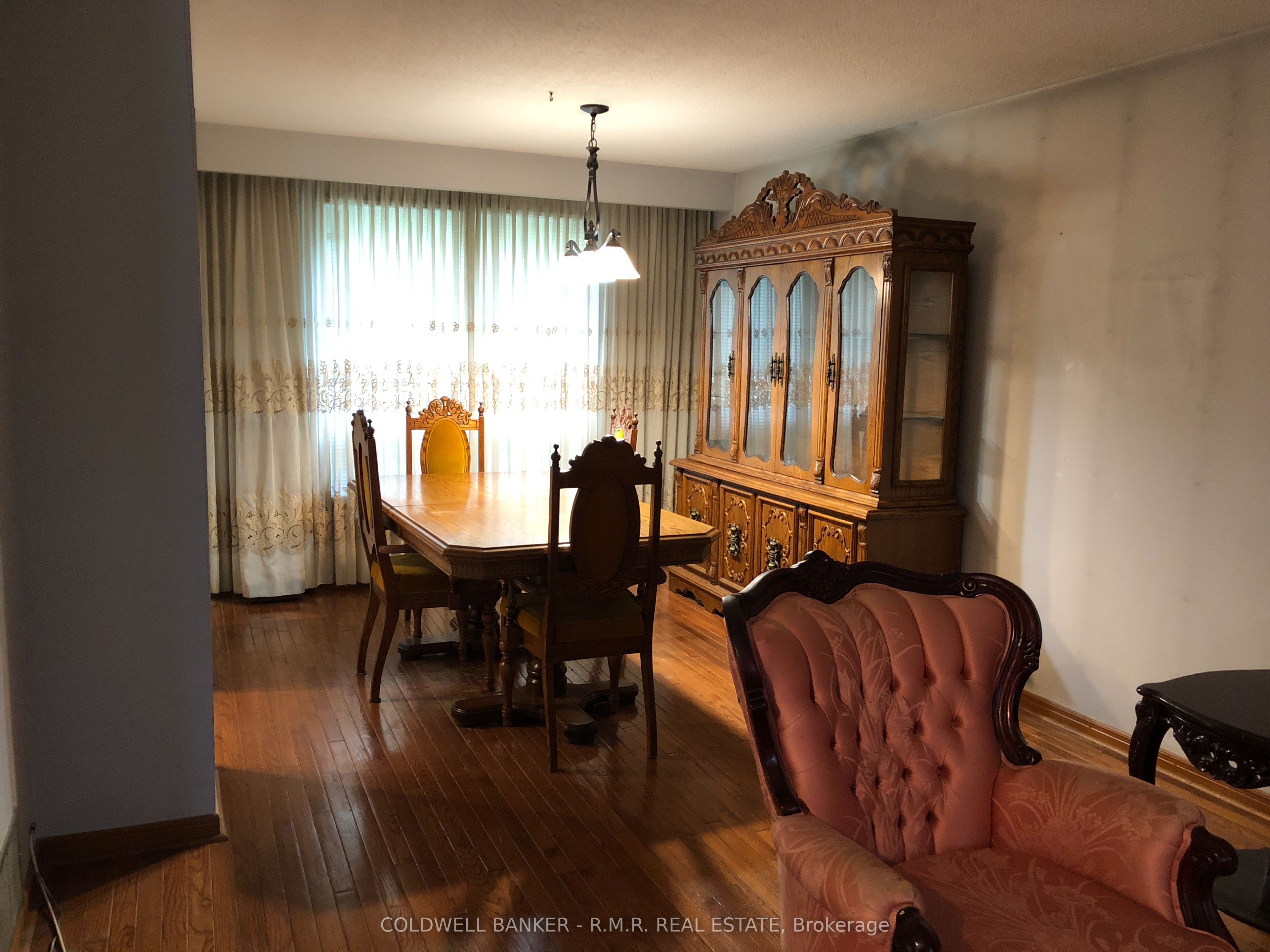 5 Brownridge Crescent Property Photo 4