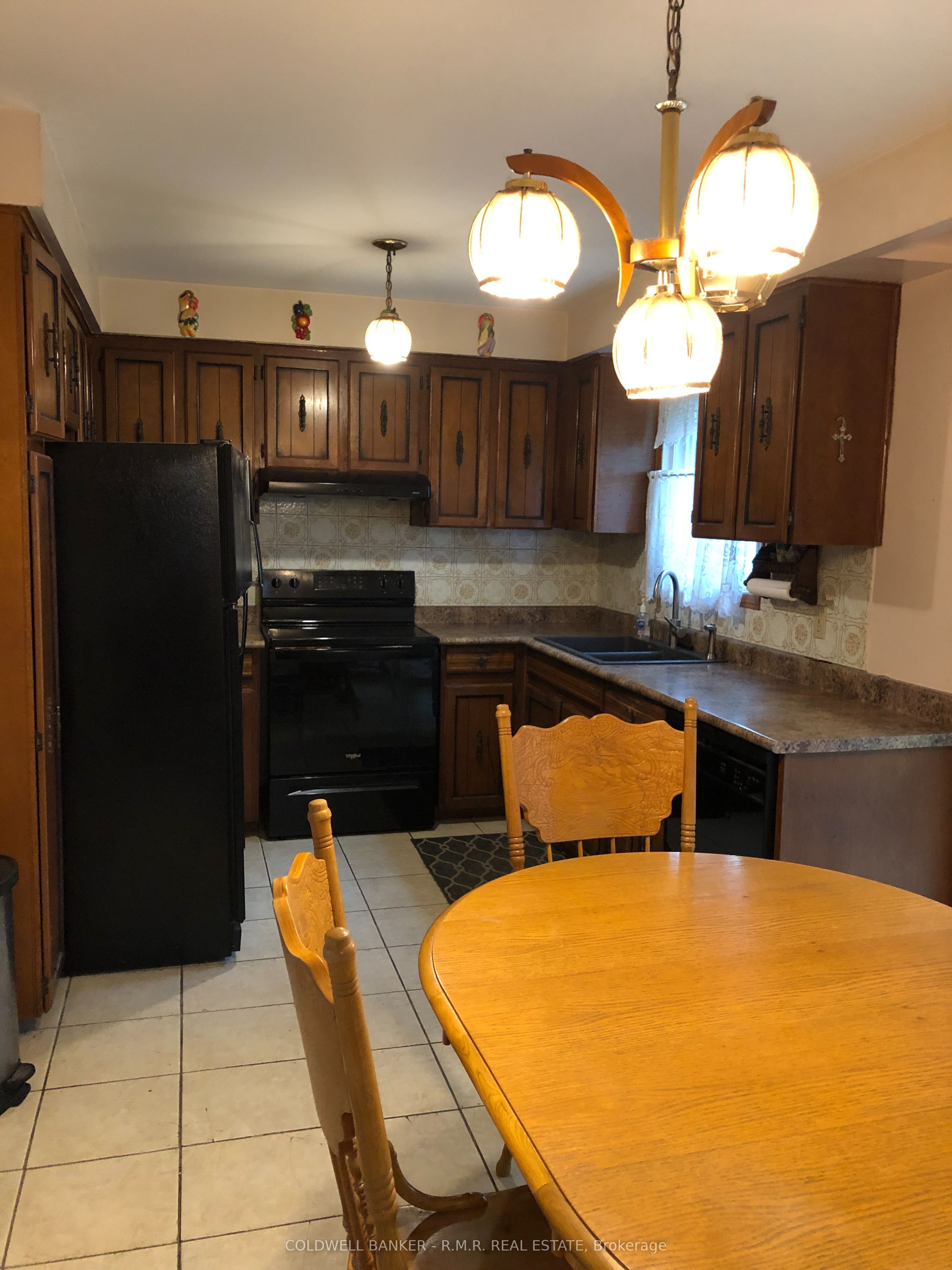 5 Brownridge Crescent Property Photo 6
