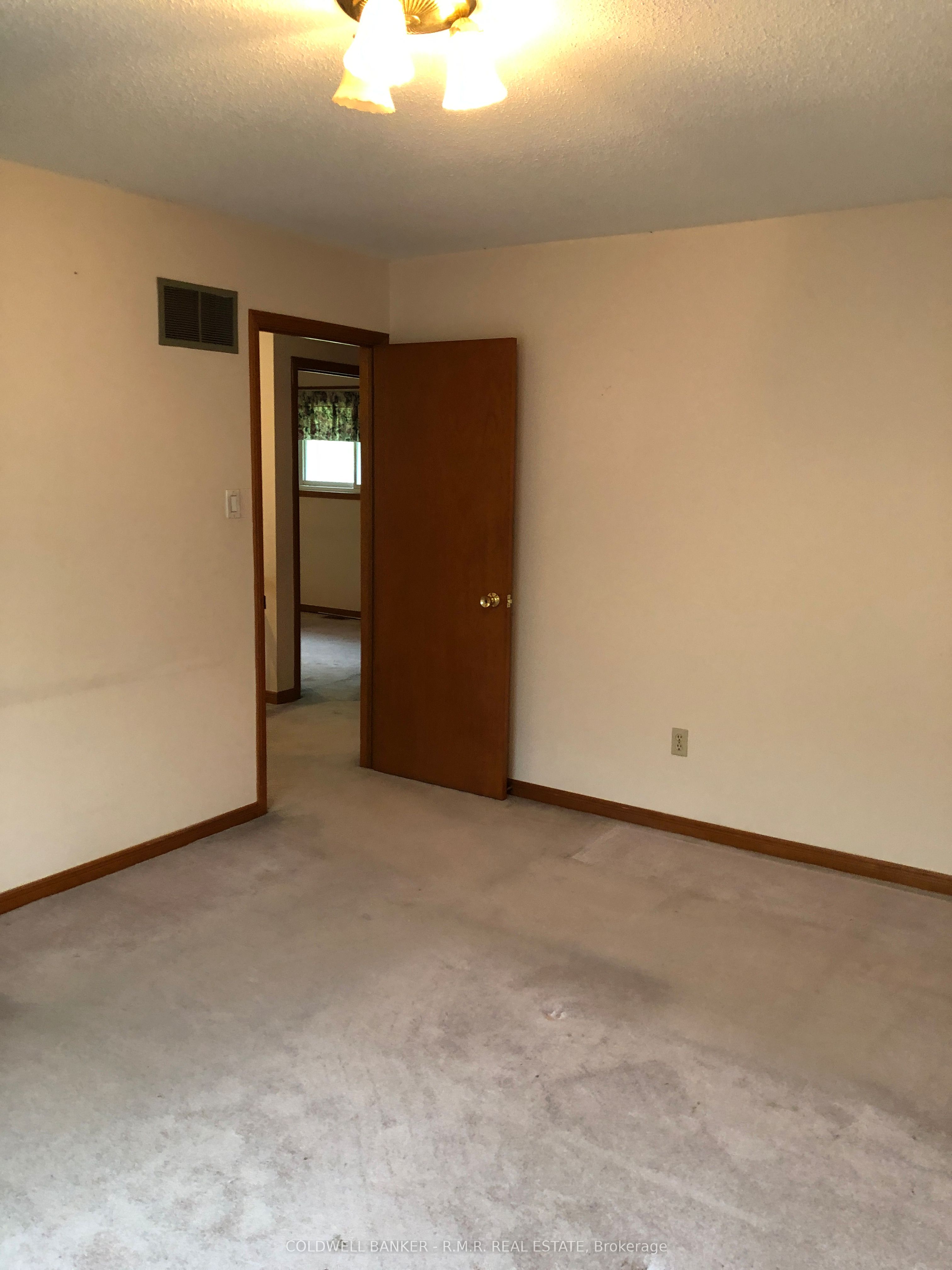 5 Brownridge Crescent Property Photo 9