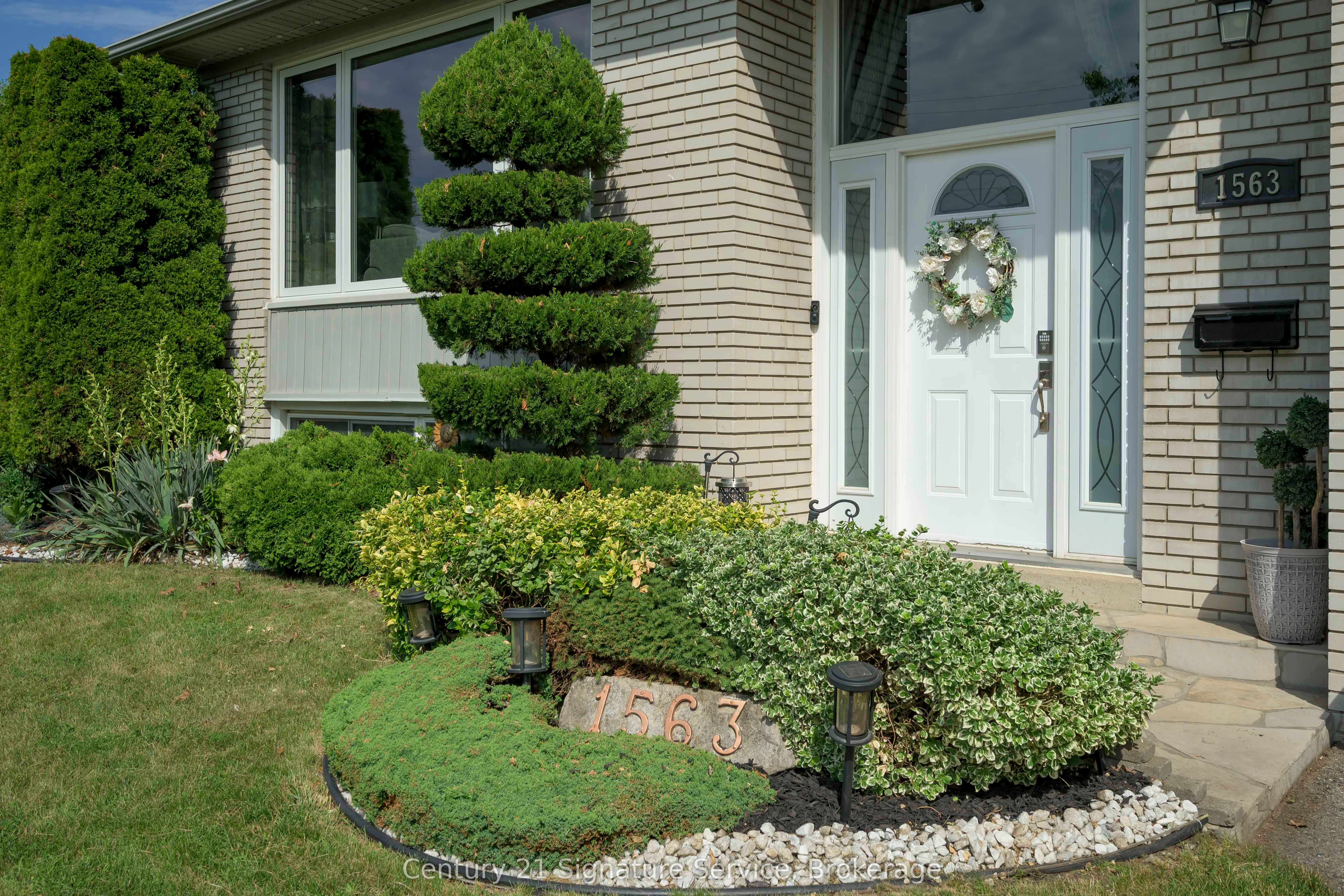 1563 Brentano Boulevard Property Photo 2