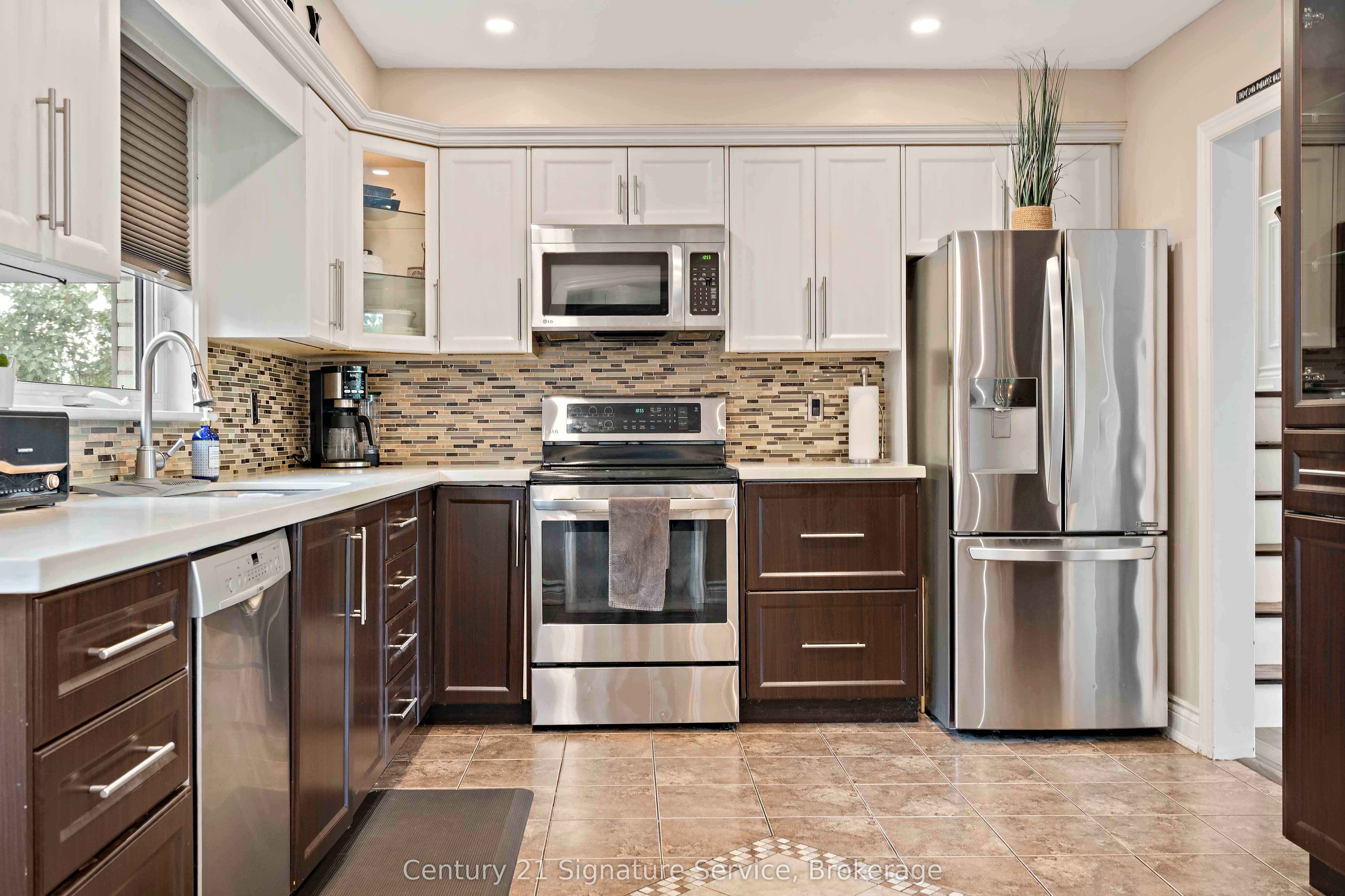 1563 Brentano Boulevard Property Photo 12