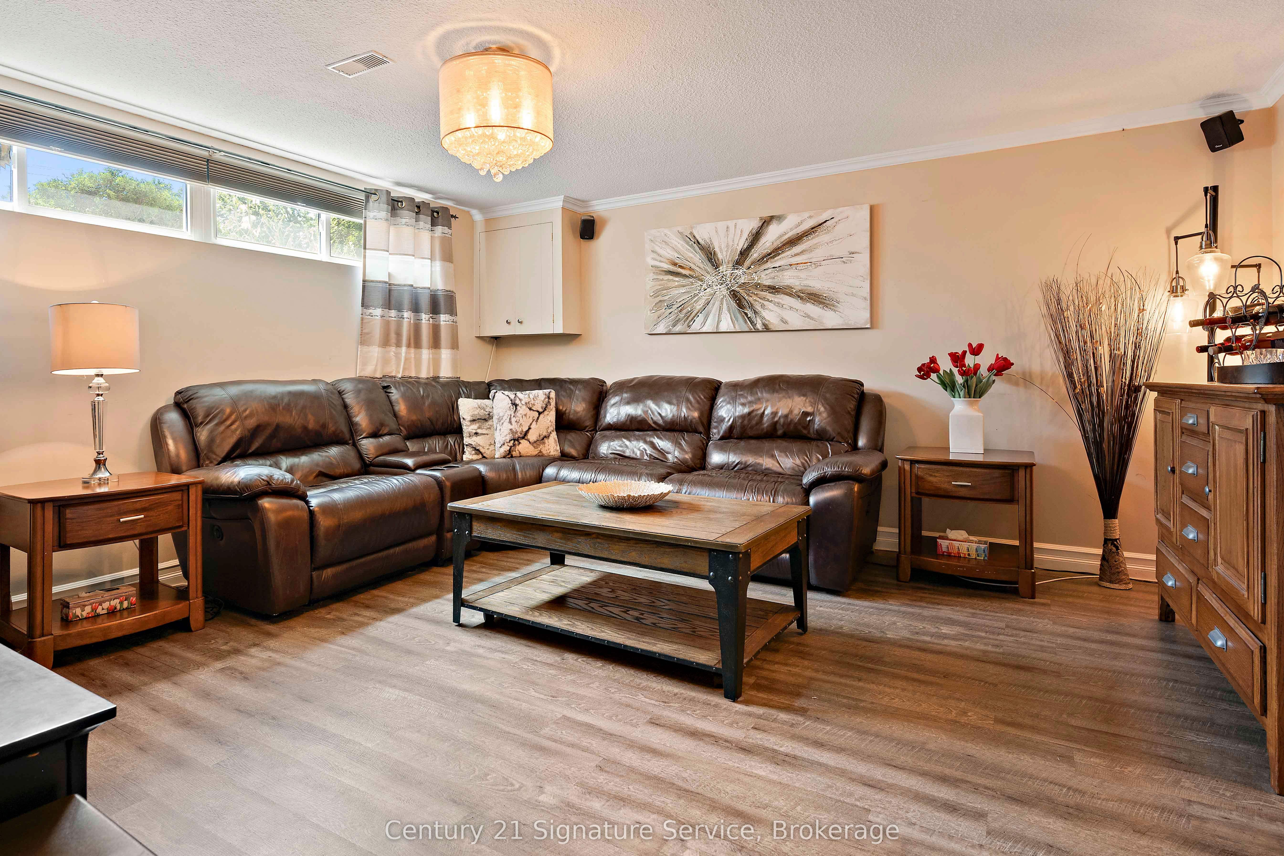 1563 Brentano Boulevard Property Photo 18