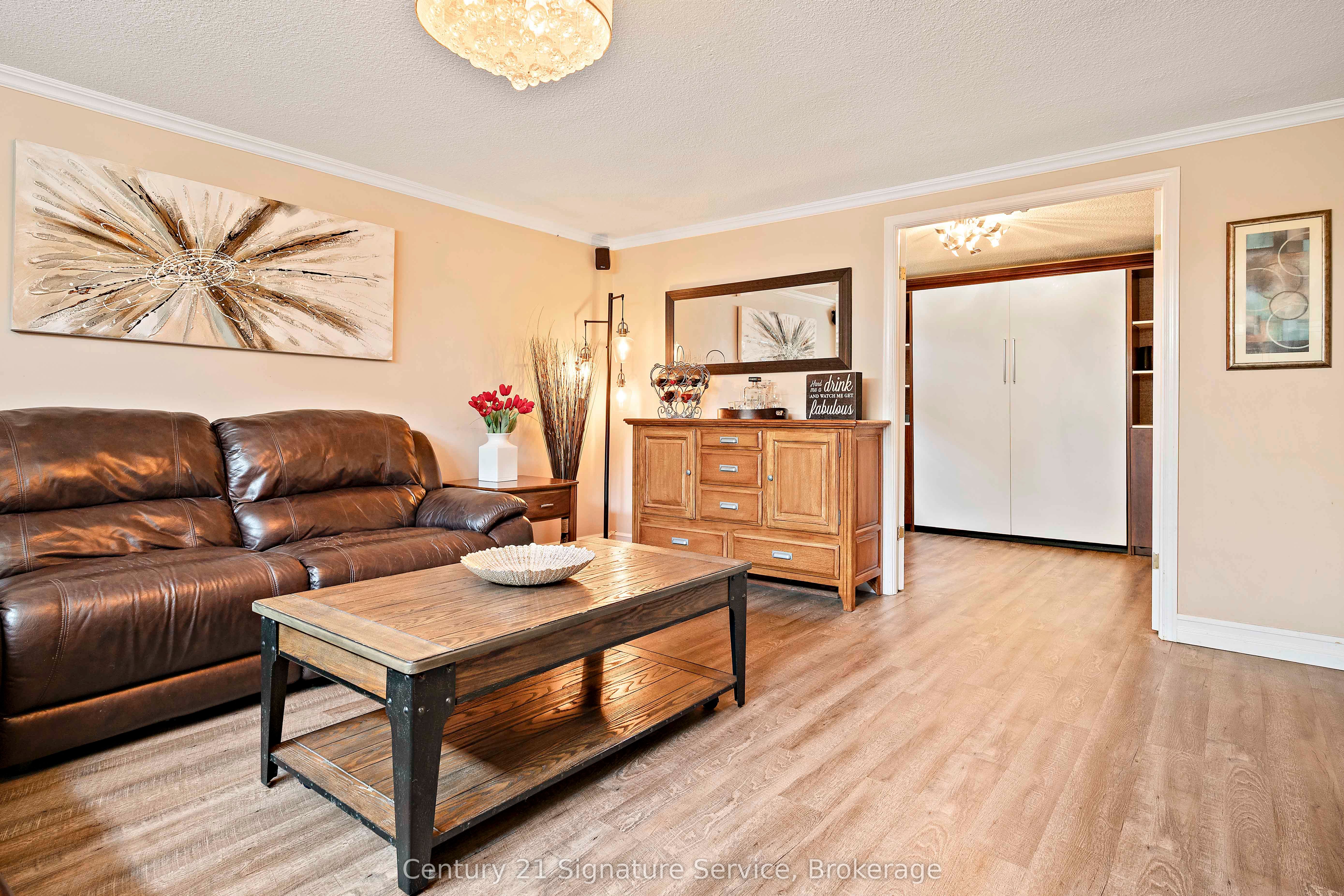 1563 Brentano Boulevard Property Photo 19