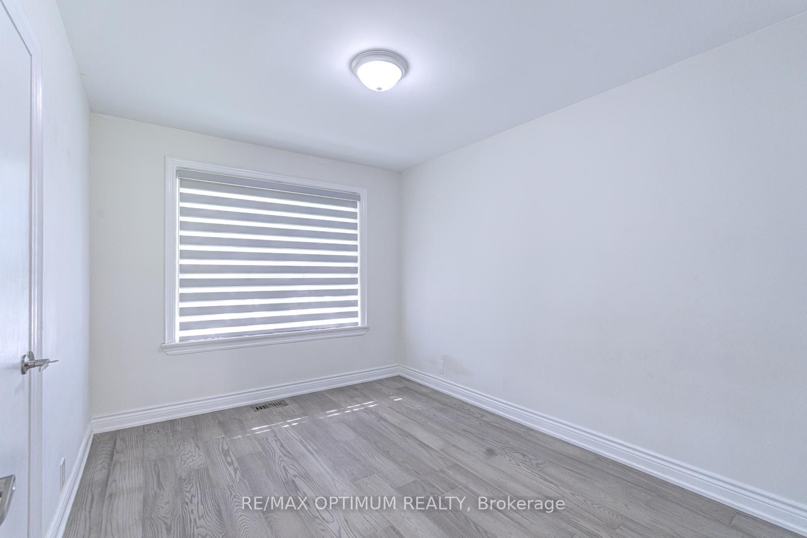 1747 Coram Crescent Property Photo 17