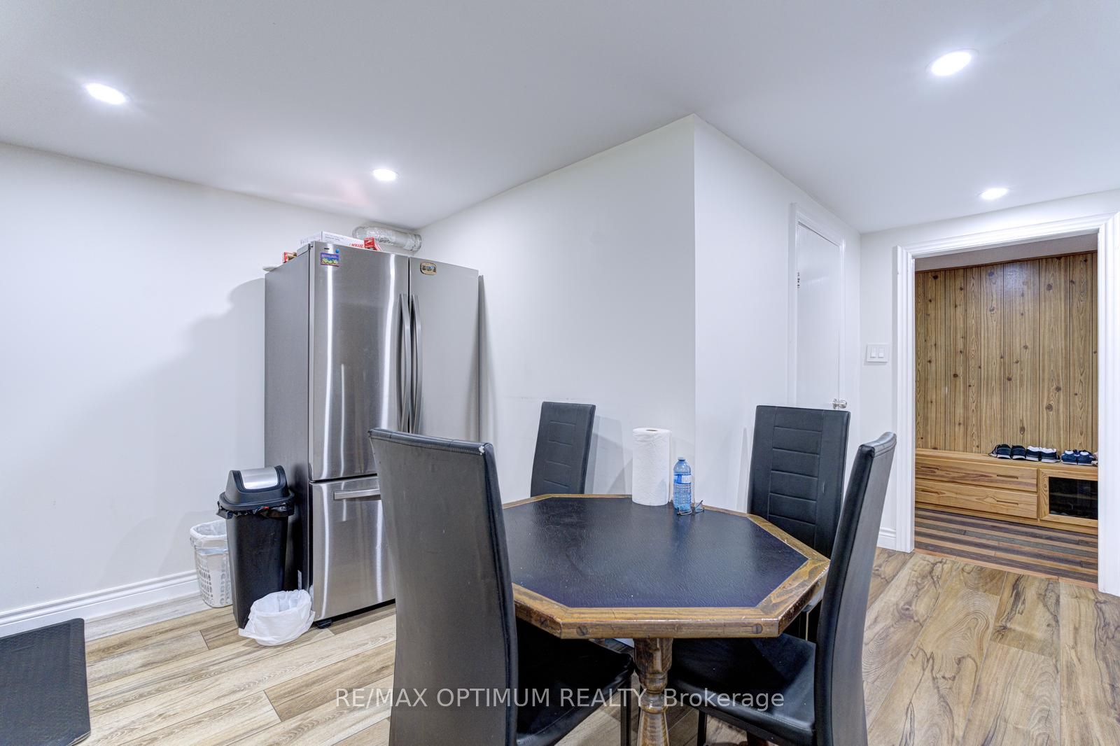 1747 Coram Crescent Property Photo 34