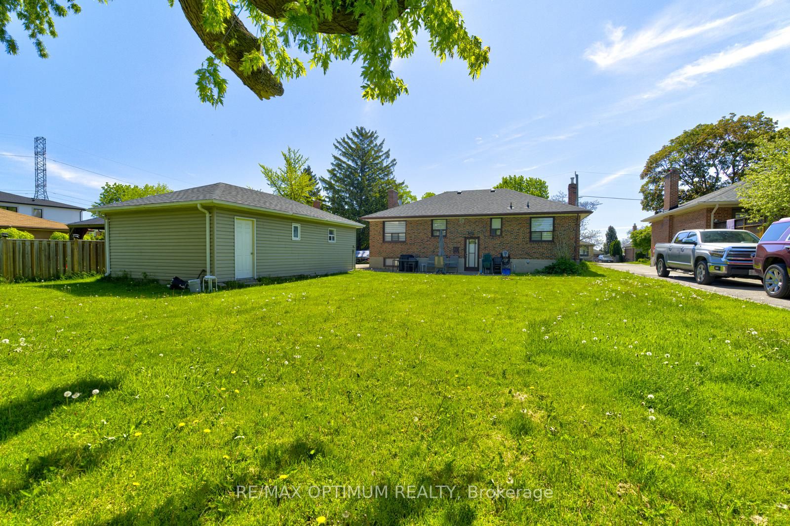 1747 Coram Crescent Property Photo 39