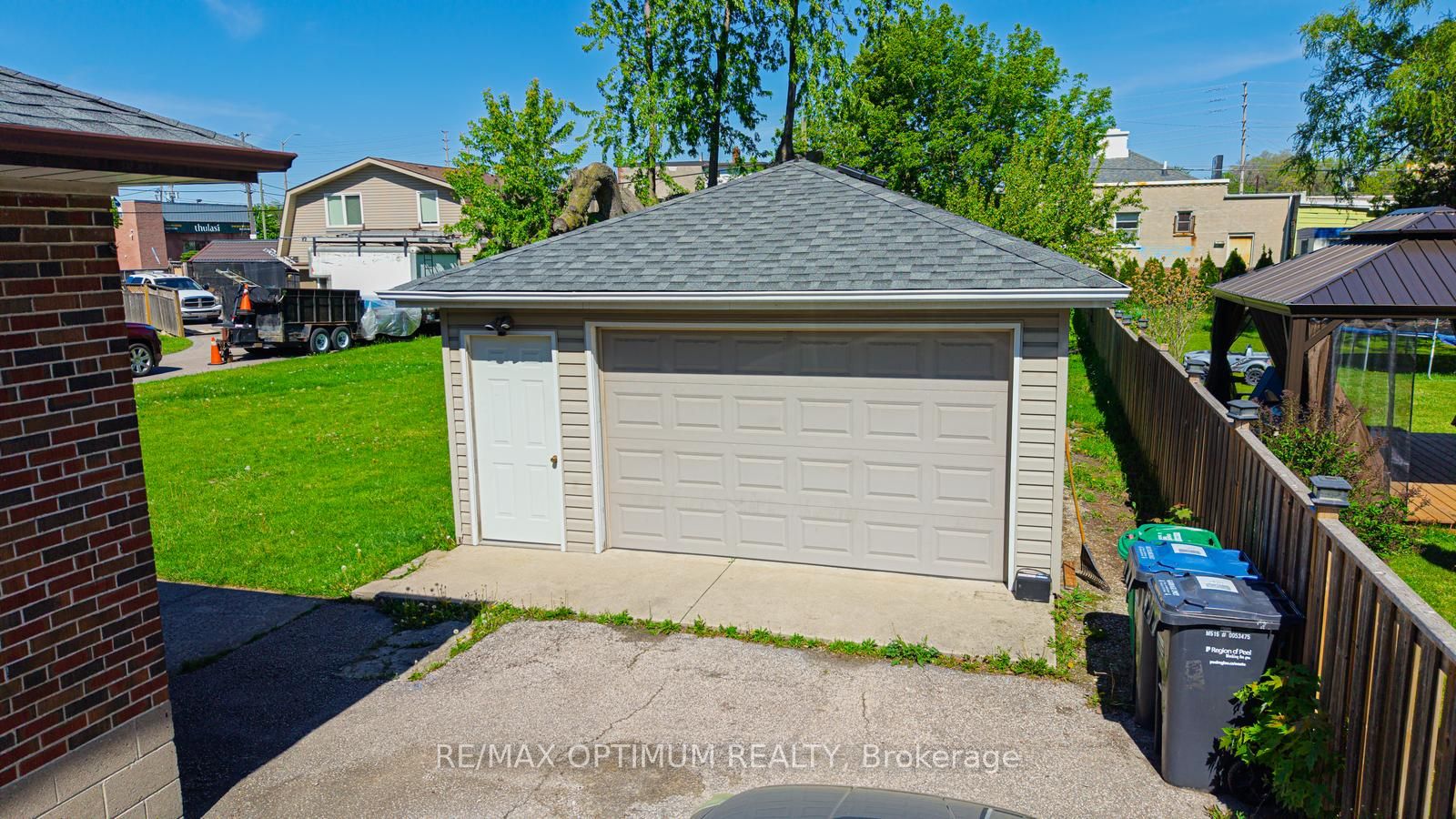 1747 Coram Crescent Property Photo 47
