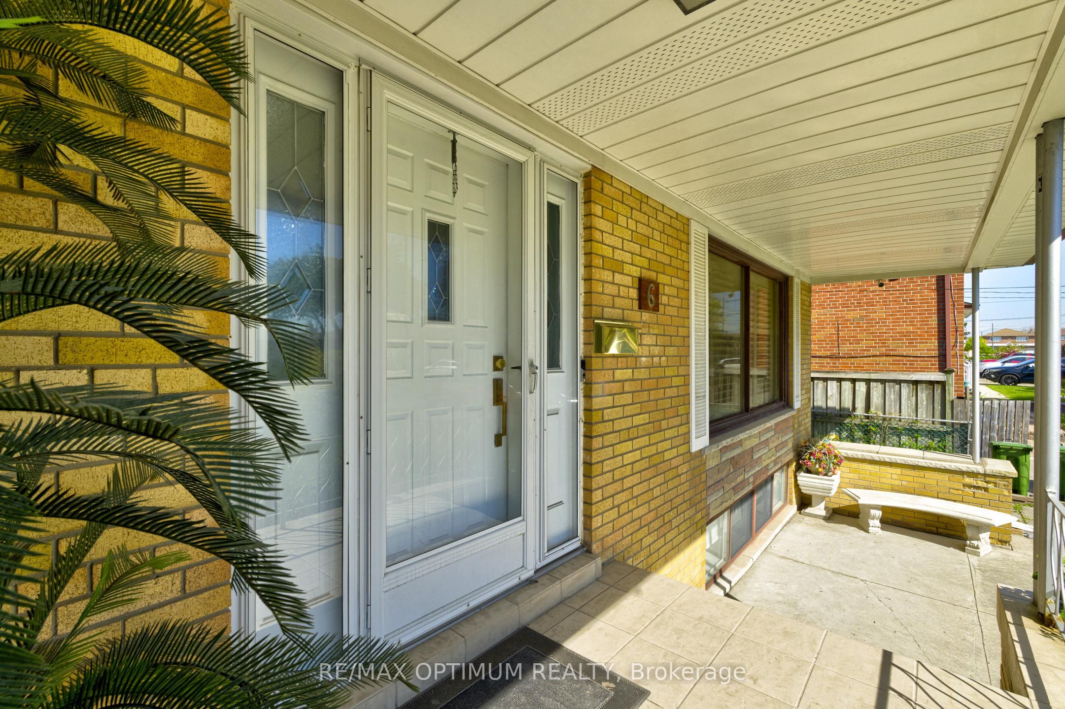 6 Evernby Boulevard Property Photo 4