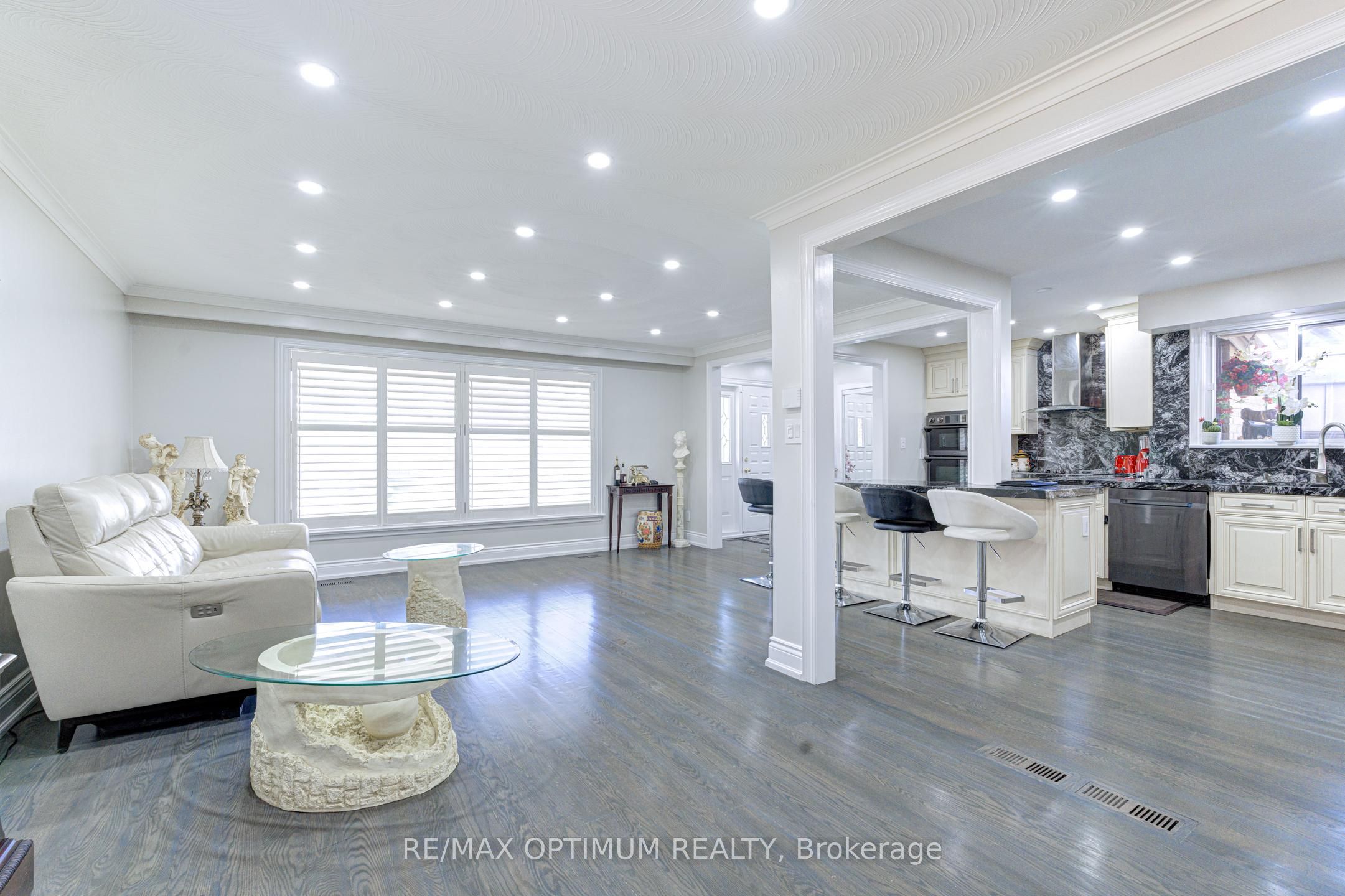 6 Evernby Boulevard Property Photo 9