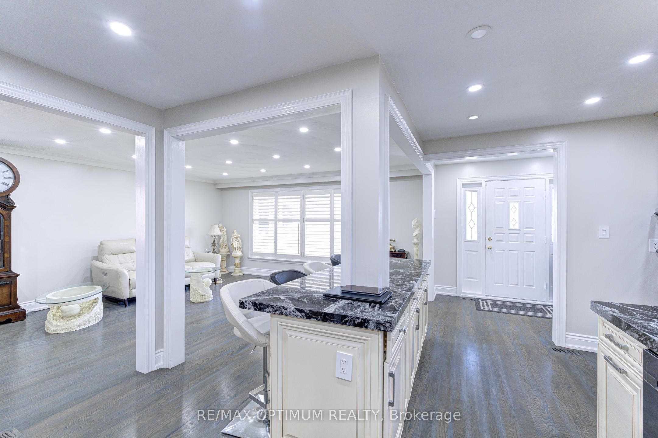 6 Evernby Boulevard Property Photo 14
