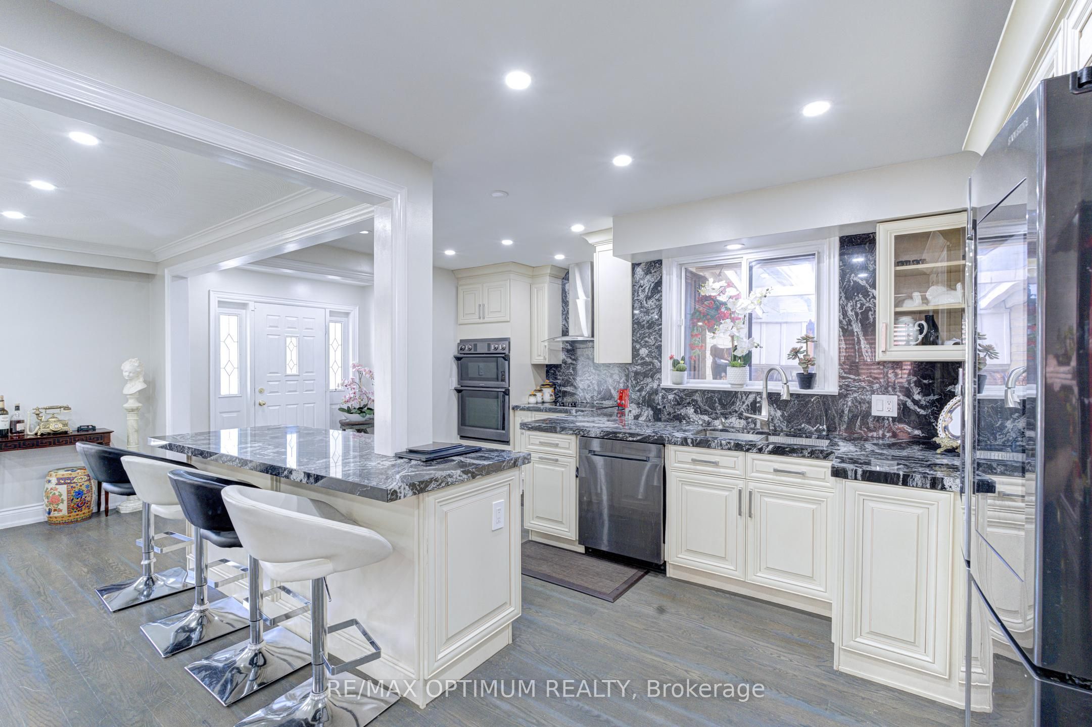 6 Evernby Boulevard Property Photo 15