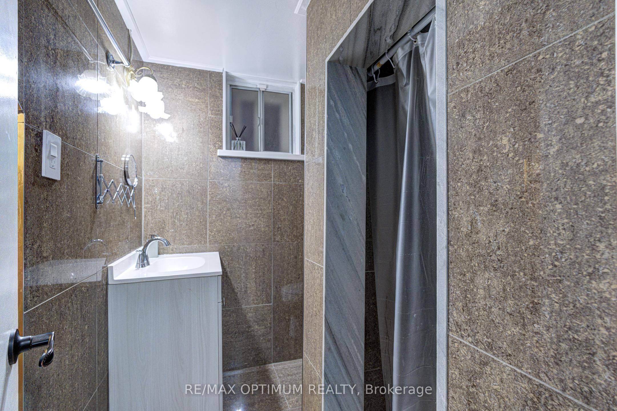 6 Evernby Boulevard Property Photo 32