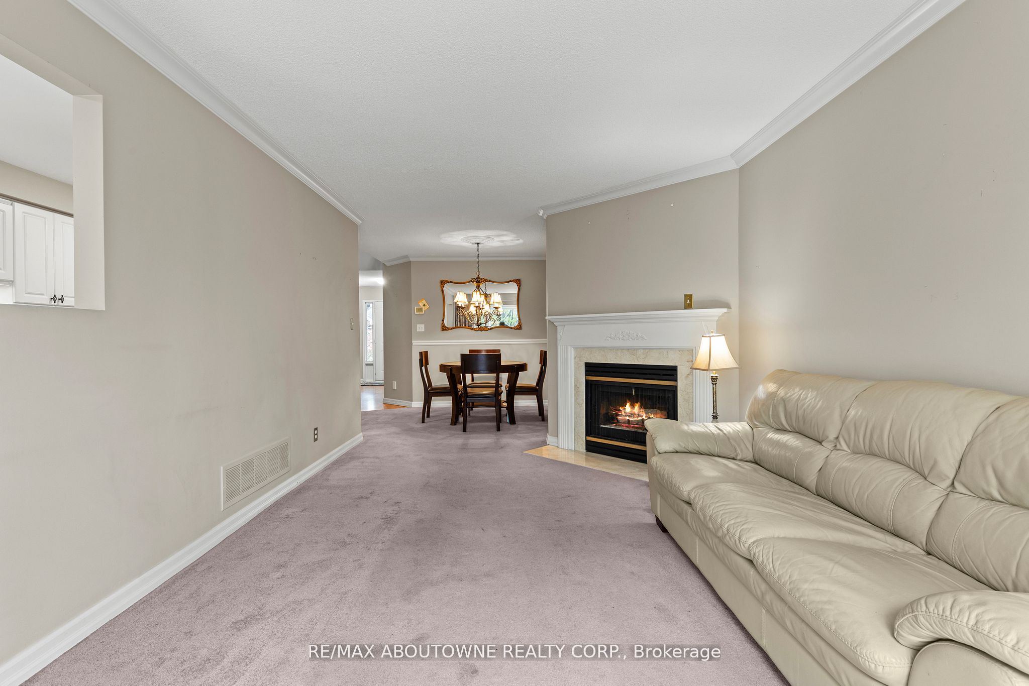 2230 Walkers Line 9 Property Photo 11