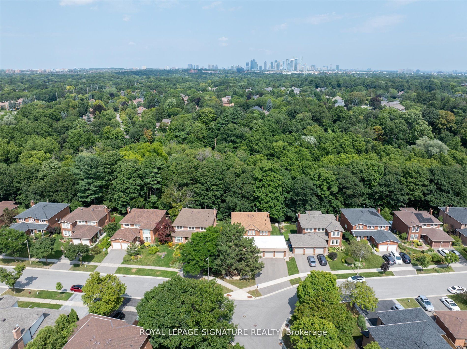 3417 Sanderling Crescent Property Photo 3