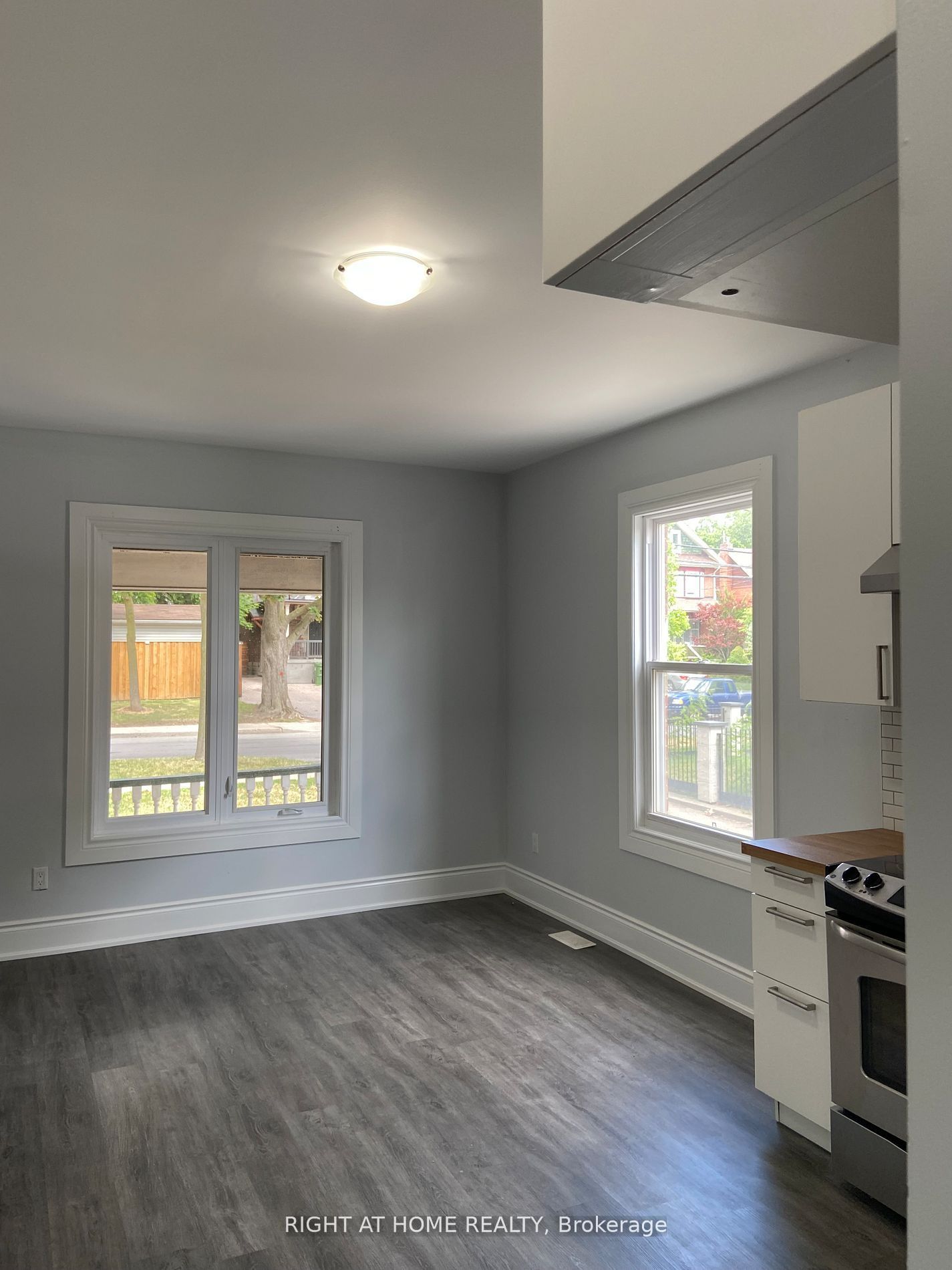 184 Rosemount Avenue Main Property Photo 3