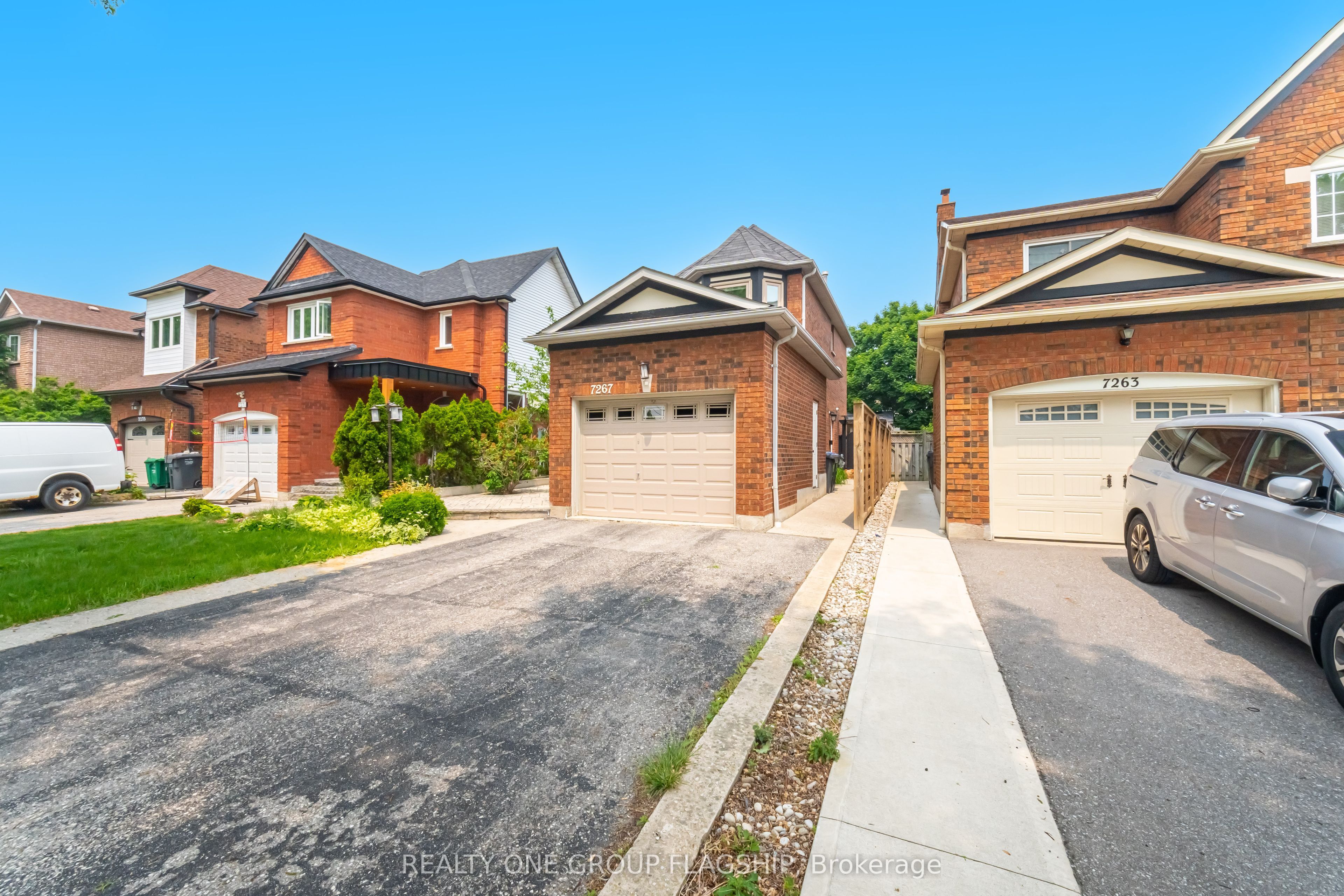 7267 Windbreak Court Property Photo 4