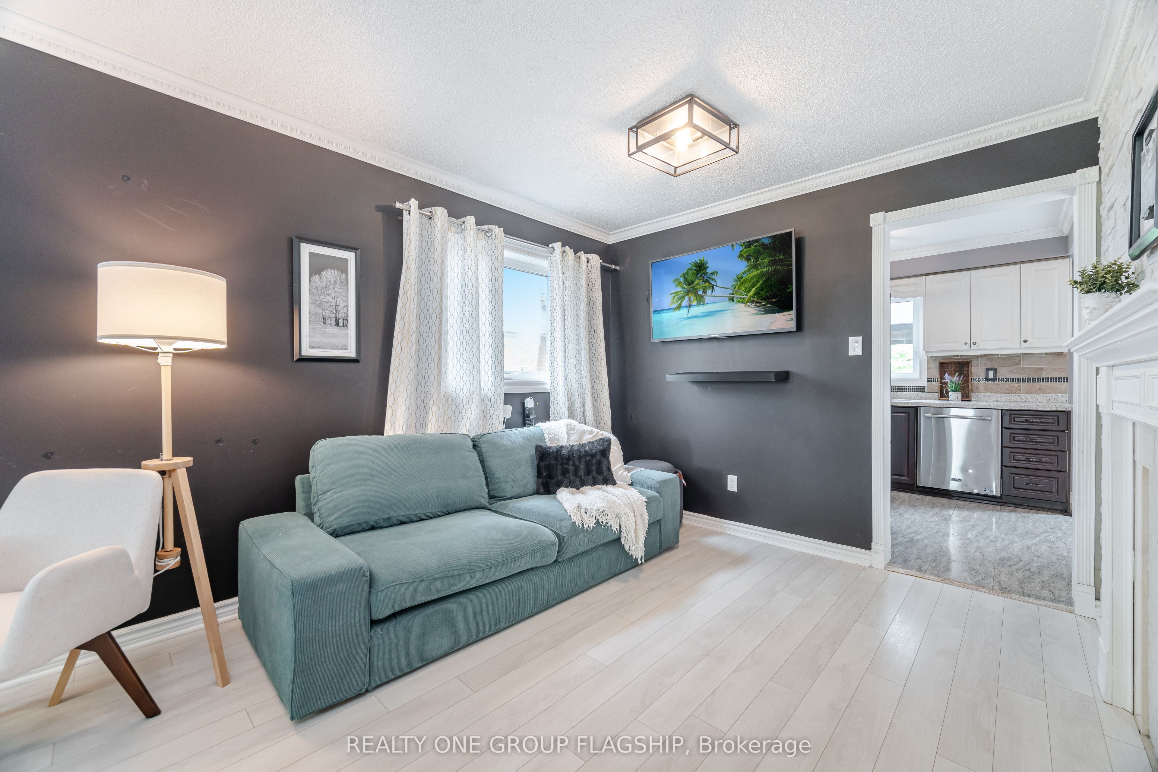 7267 Windbreak Court Property Photo 14