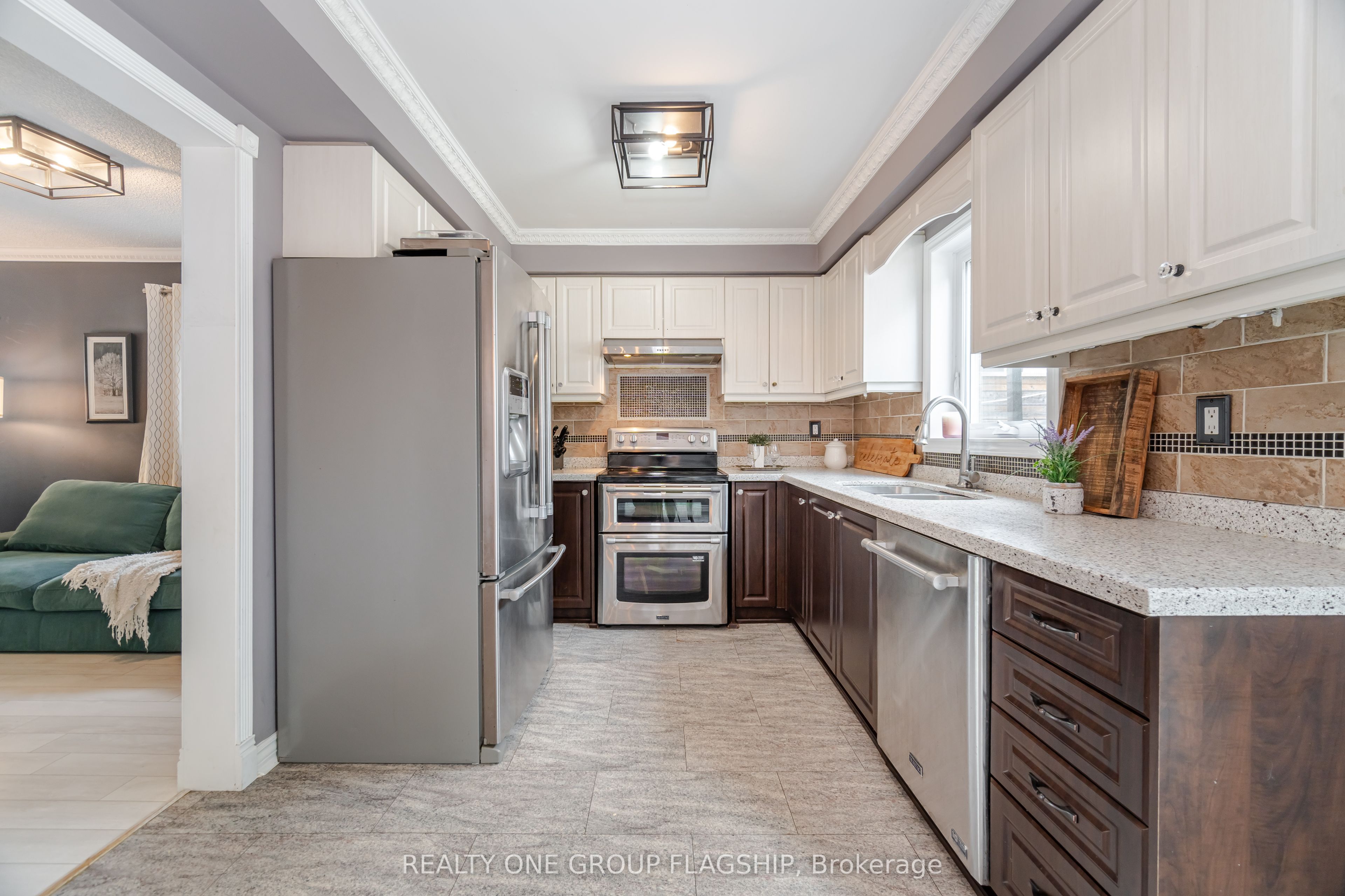 7267 Windbreak Court Property Photo 16