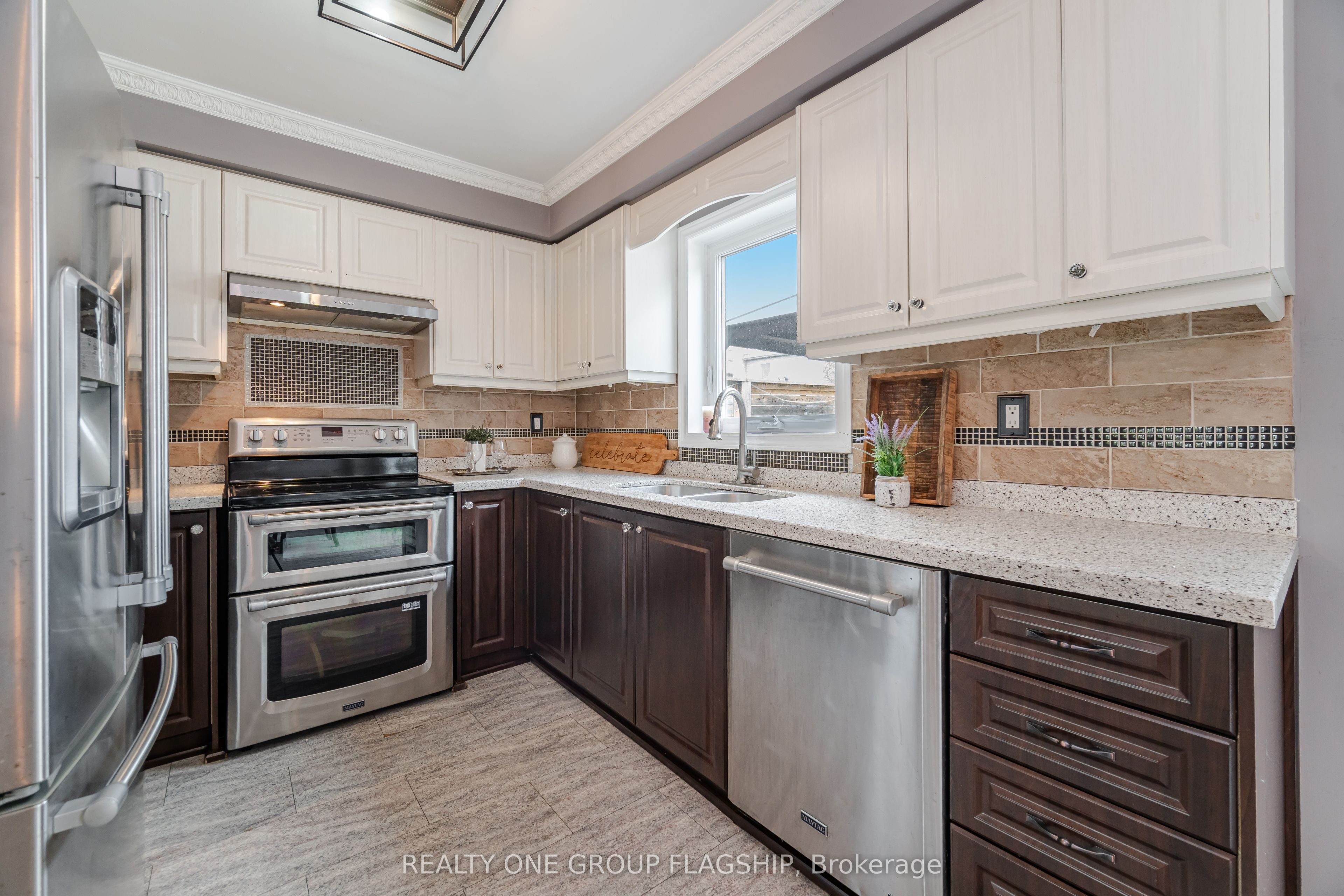 7267 Windbreak Court Property Photo 17