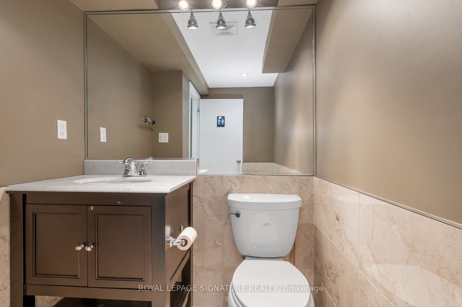 300 Lakeshore Road E 2 Property Photo 6