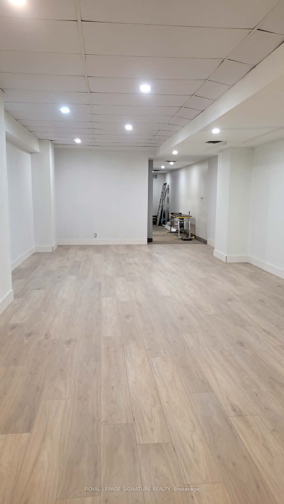 300 Lakeshore Road E 2 Property Photo 10
