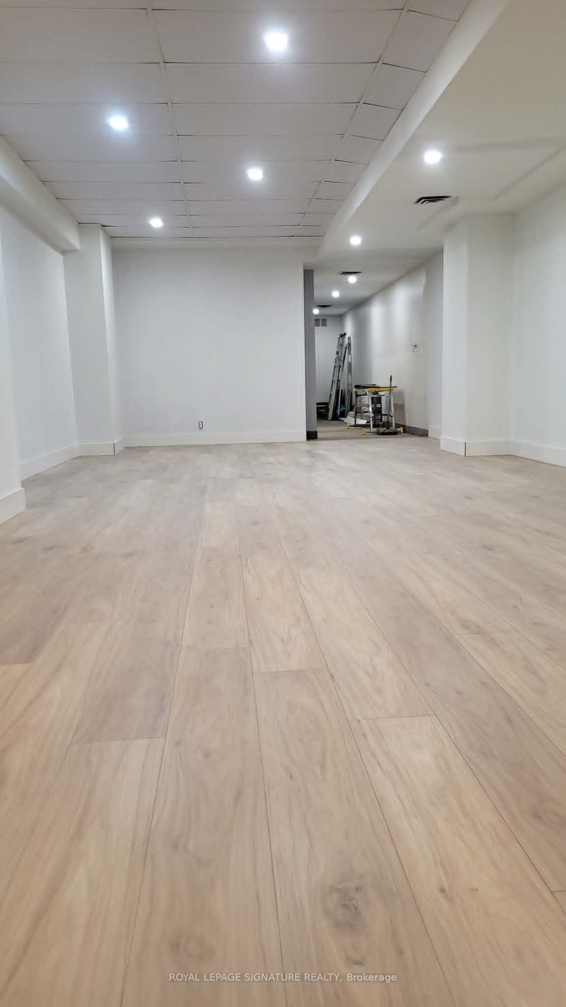 300 Lakeshore Road E 2 Property Photo 12