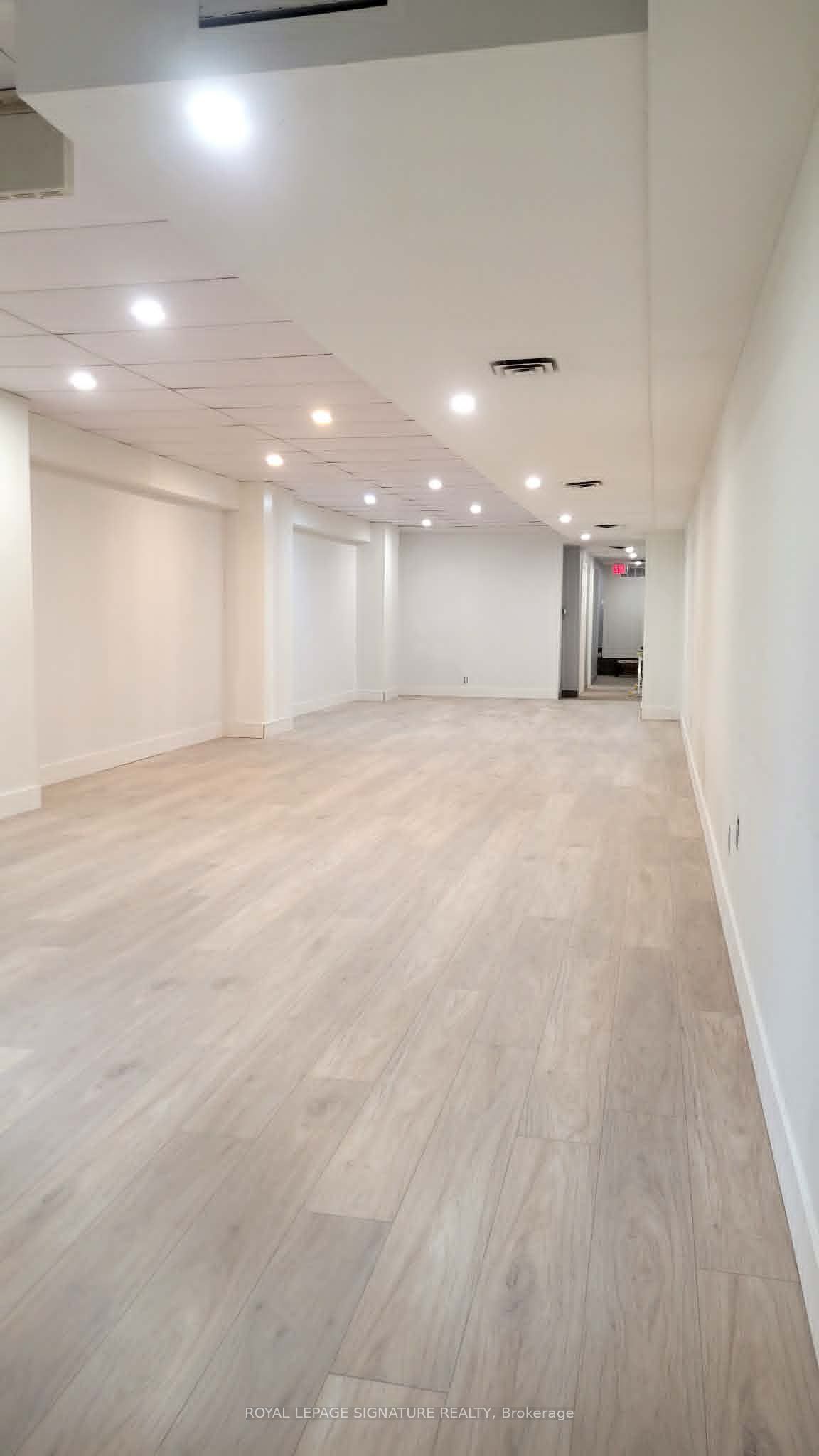 300 Lakeshore Road E 2 Property Photo 13