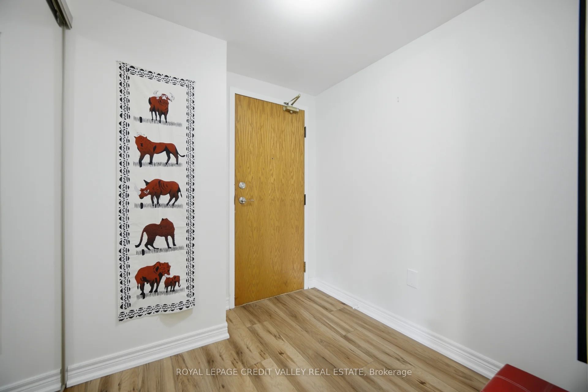 8351 Mclaughlin Road E 407 Property Photo 8