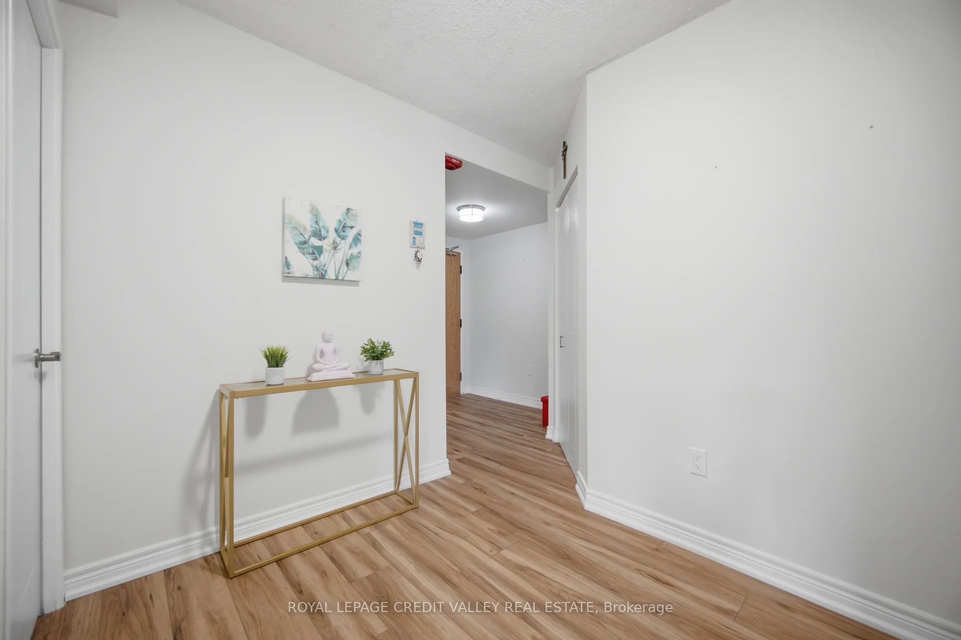 8351 Mclaughlin Road E 407 Property Photo 10