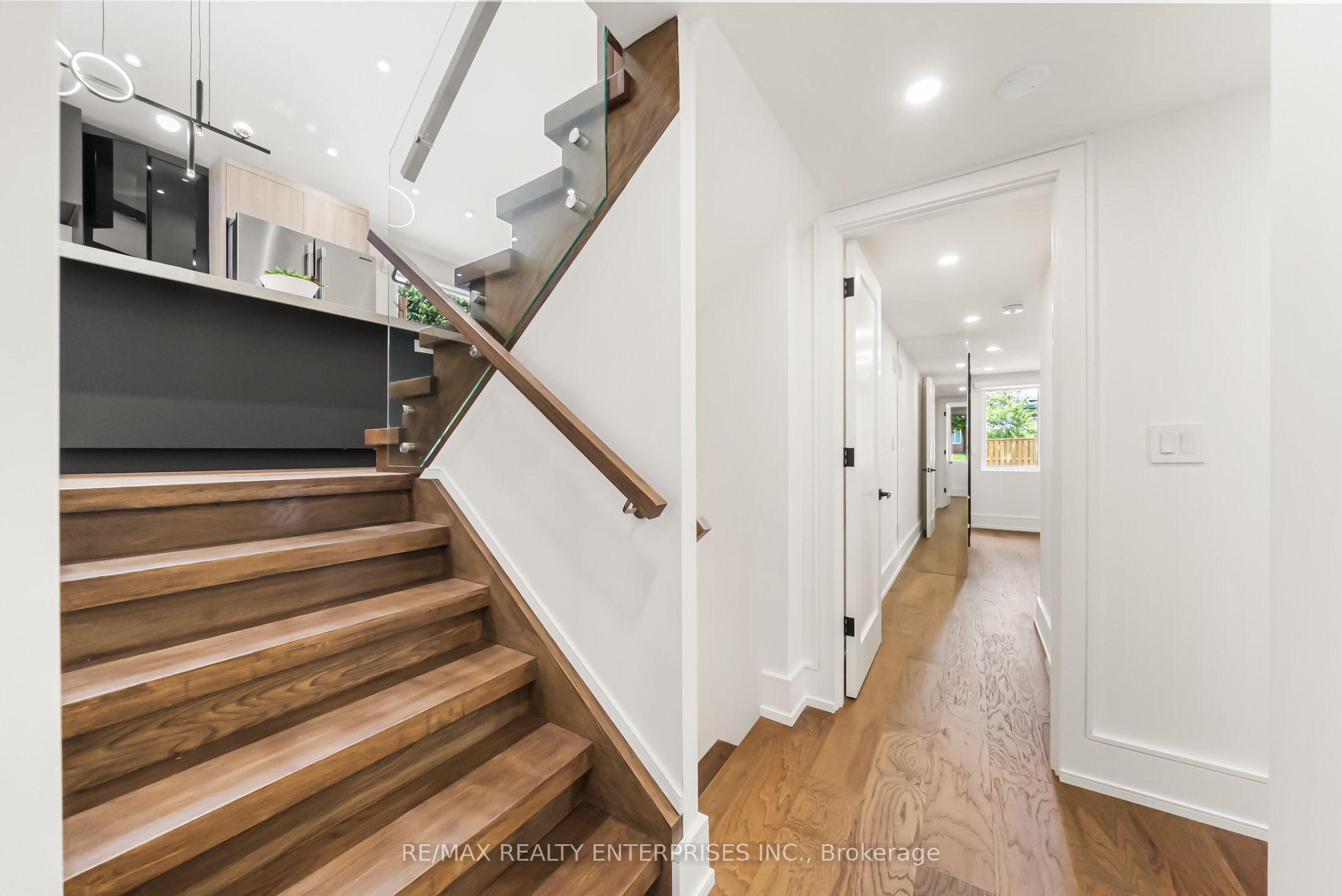1495 Thetford Court Property Photo 22