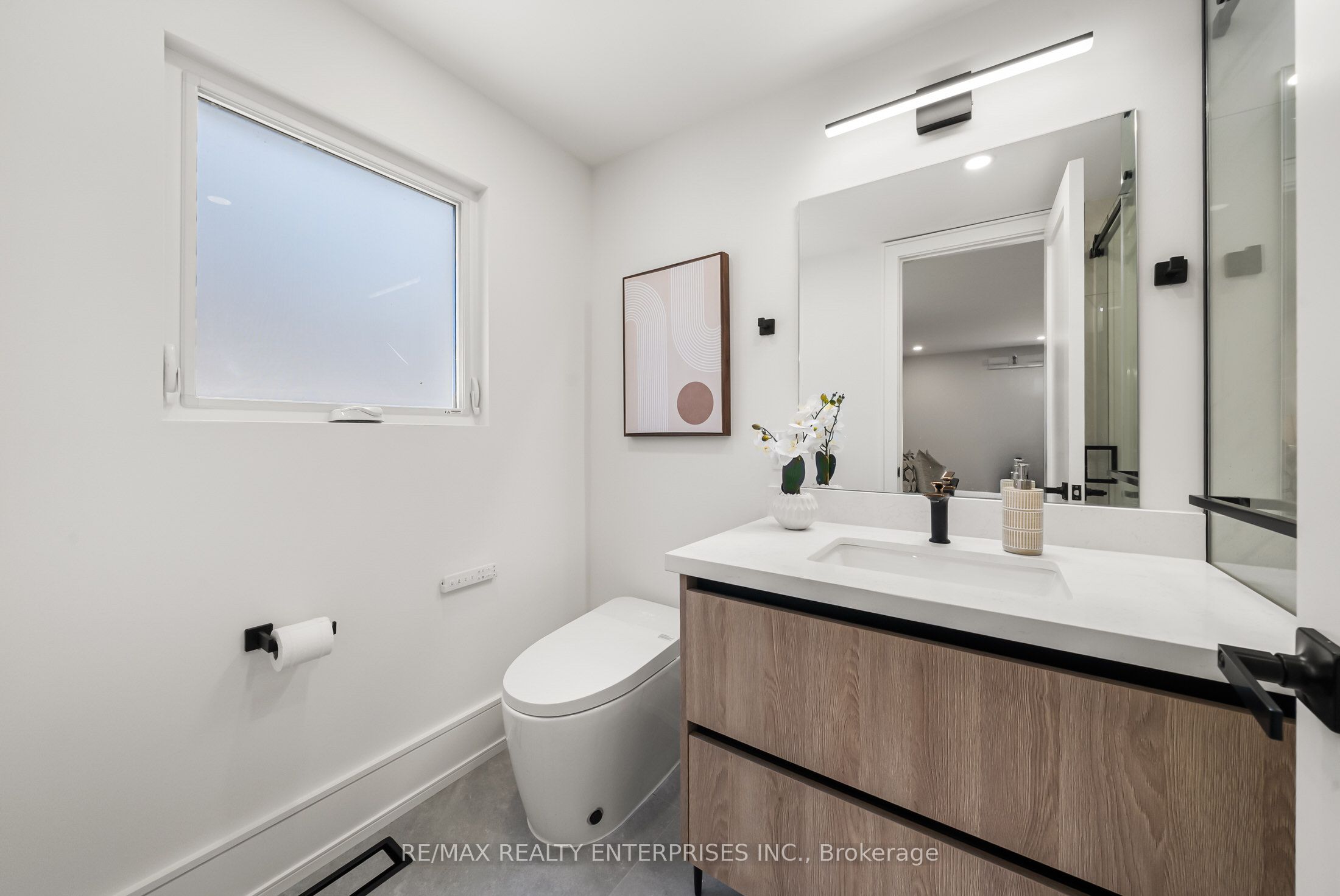 1495 Thetford Court Property Photo 31
