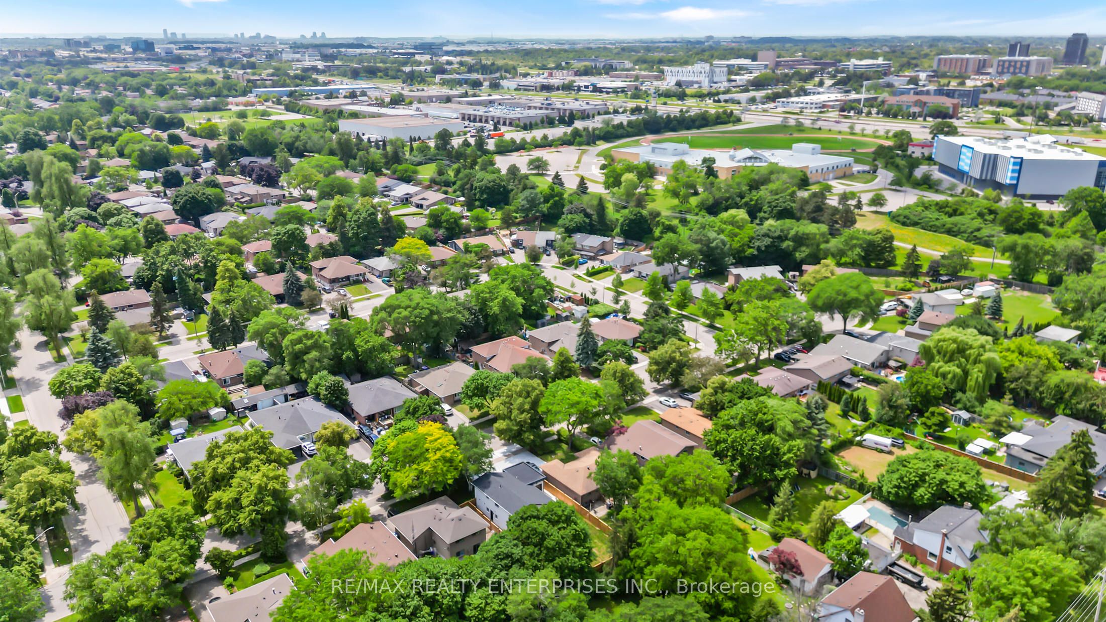 1495 Thetford Court Property Photo 40