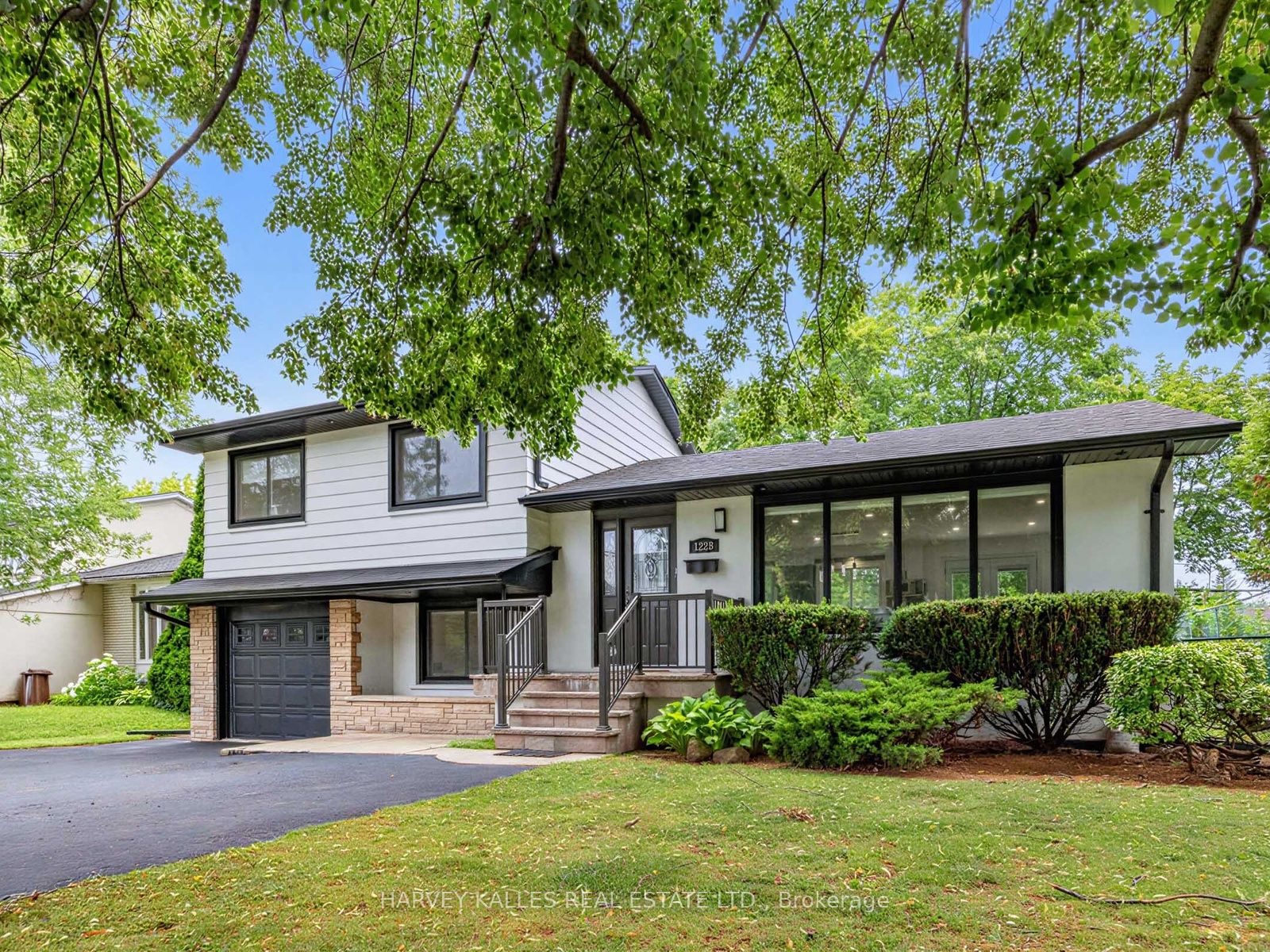 1228 Pallatine Drive Property Photo 1