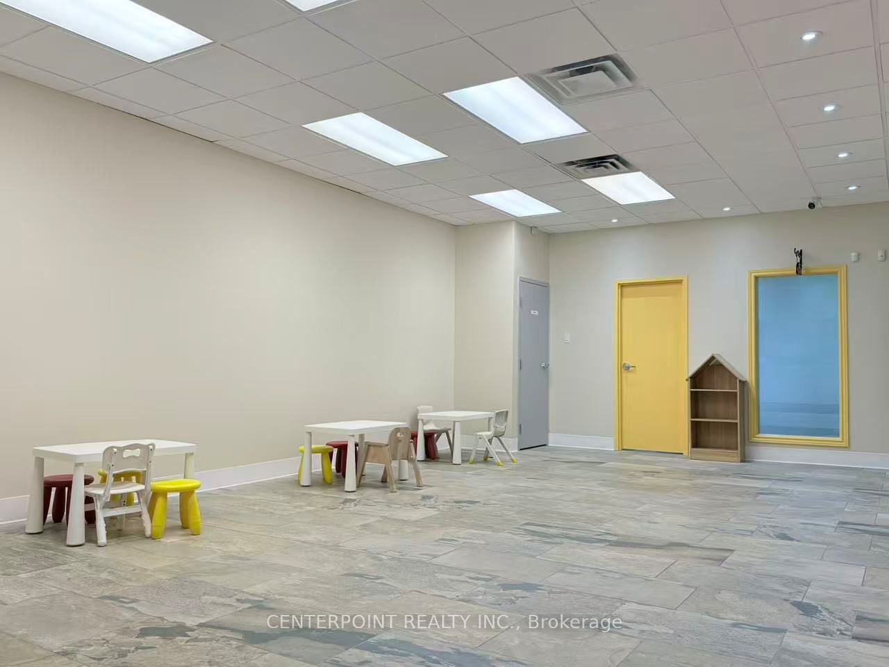 408 North Service Road E 200 Property Photo 6