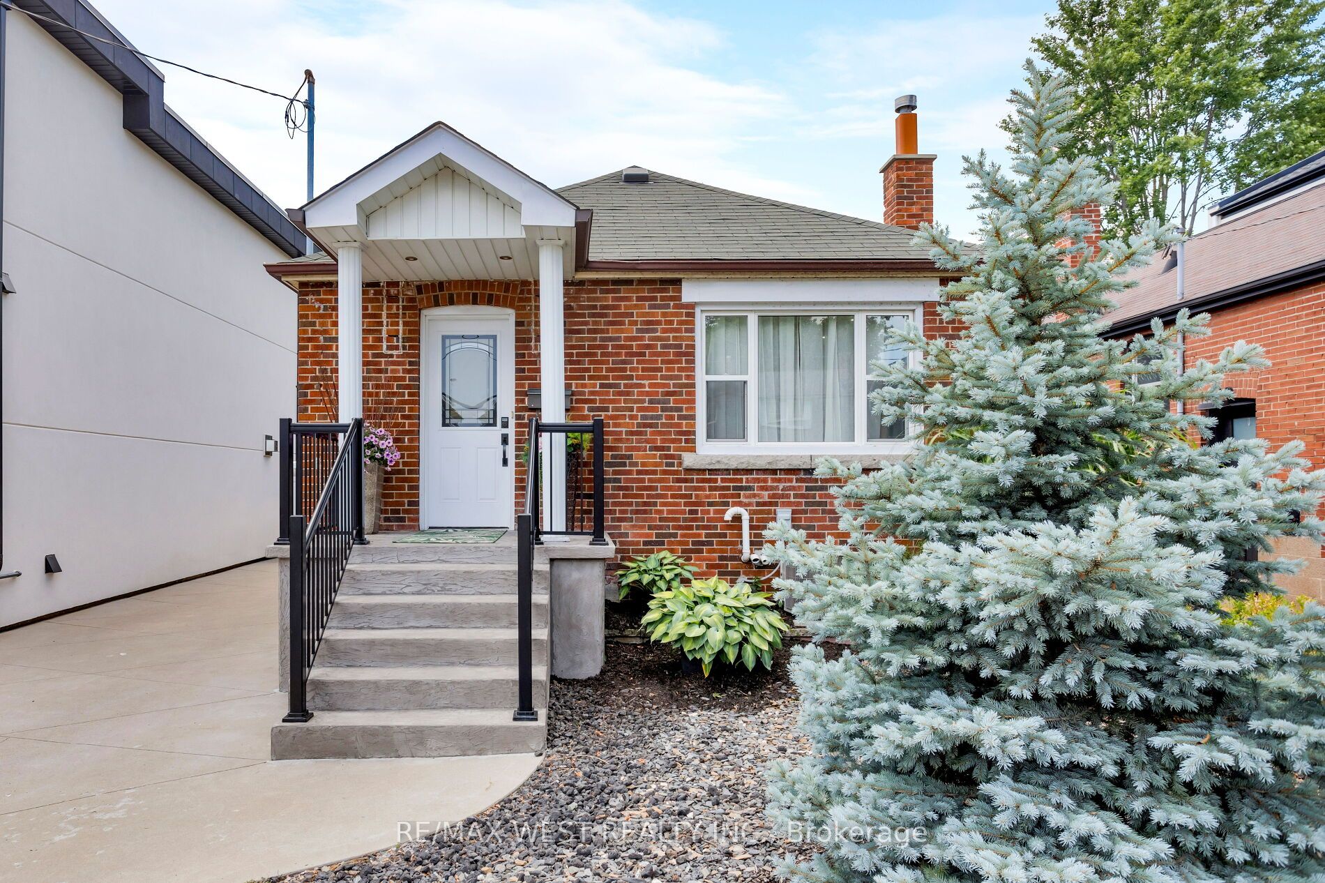 42 Stephen Drive Property Photo 2