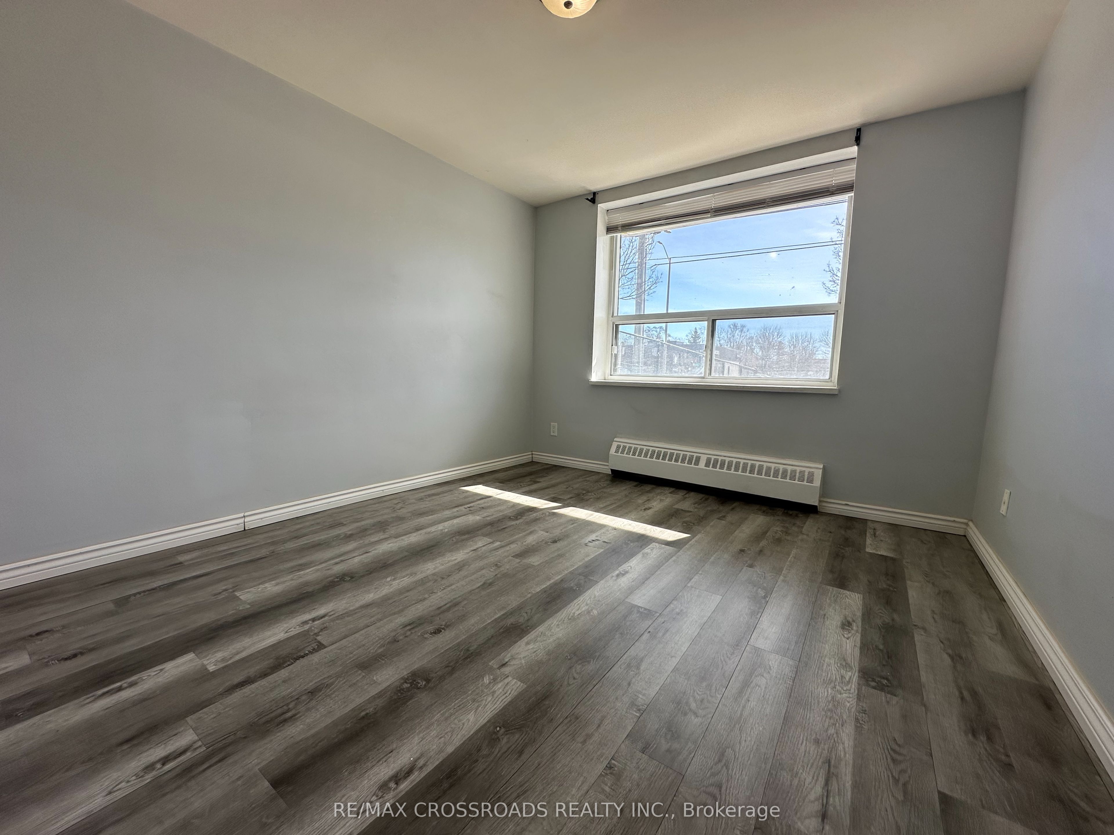 363 Lakeshore Road E 102 Property Photo 6