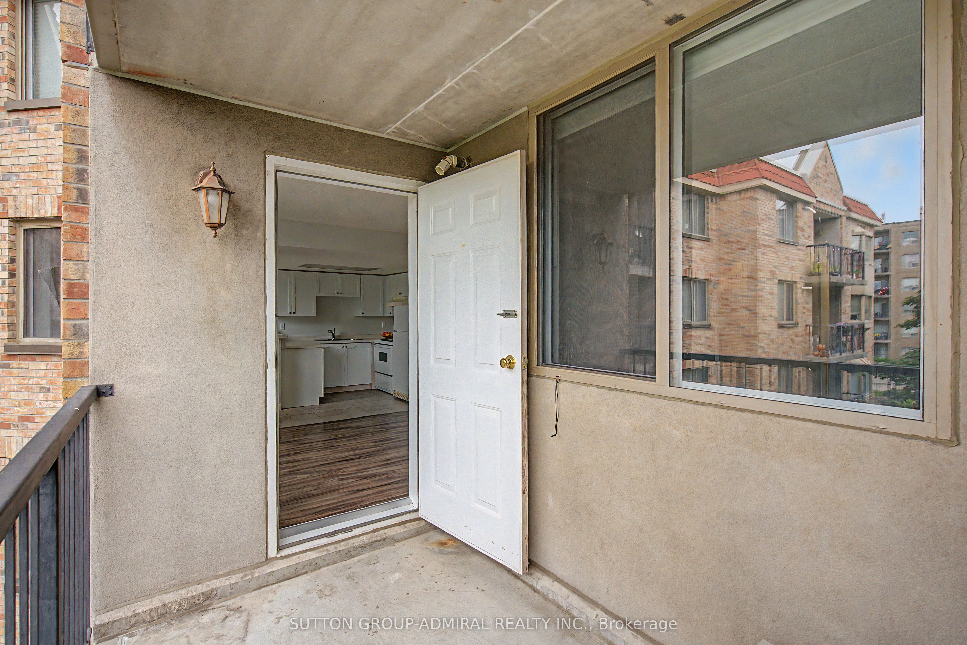 3499 Upper Middle Road 311 Property Photo 11