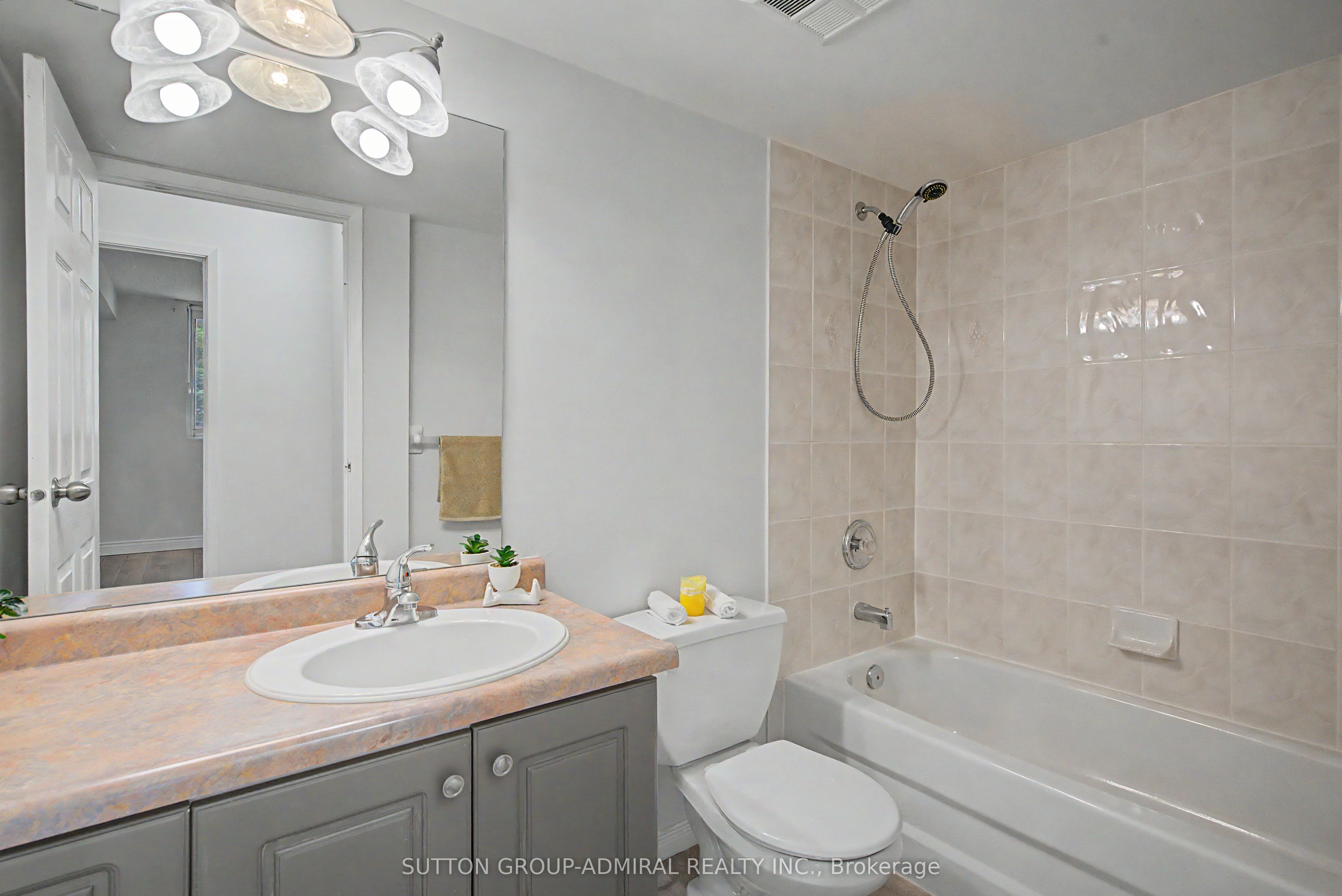 3499 Upper Middle Road 311 Property Photo 14