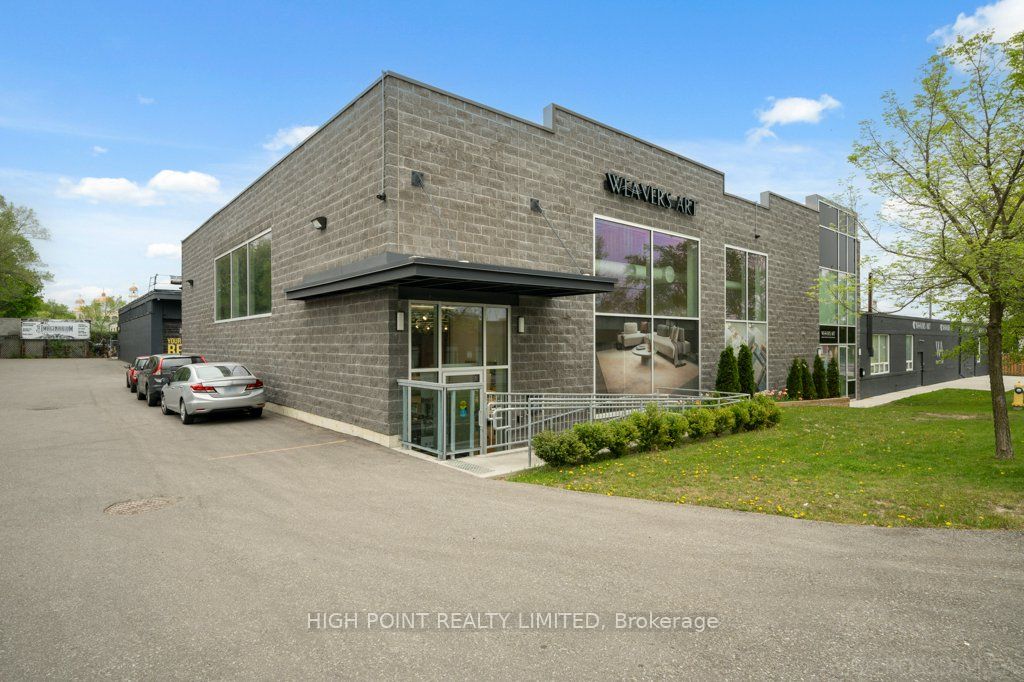 116-120 Tycos Drive Property Photo 8