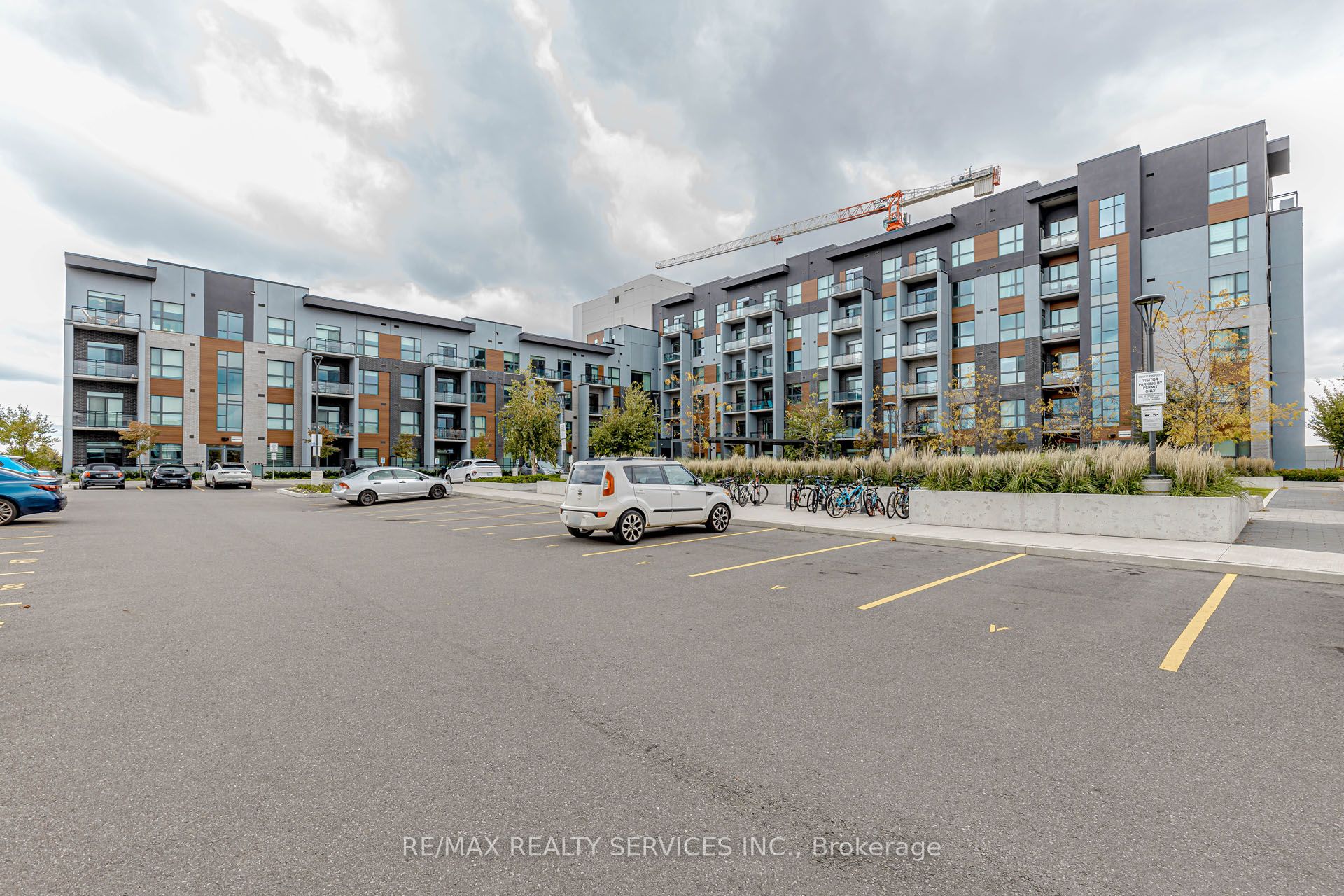 95 Dundas Street W 101 Property Photo 3