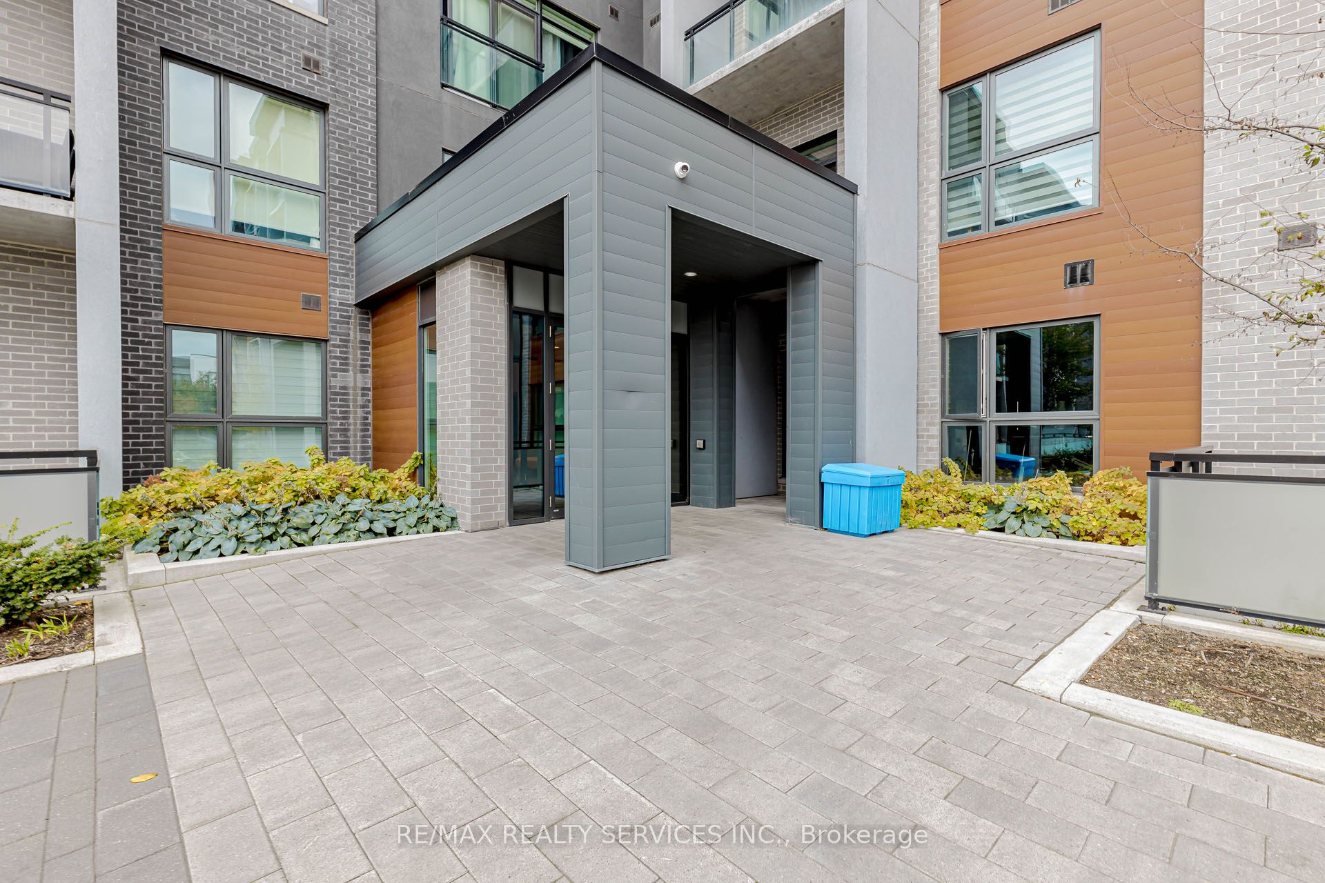 95 Dundas Street W 101 Property Photo 6