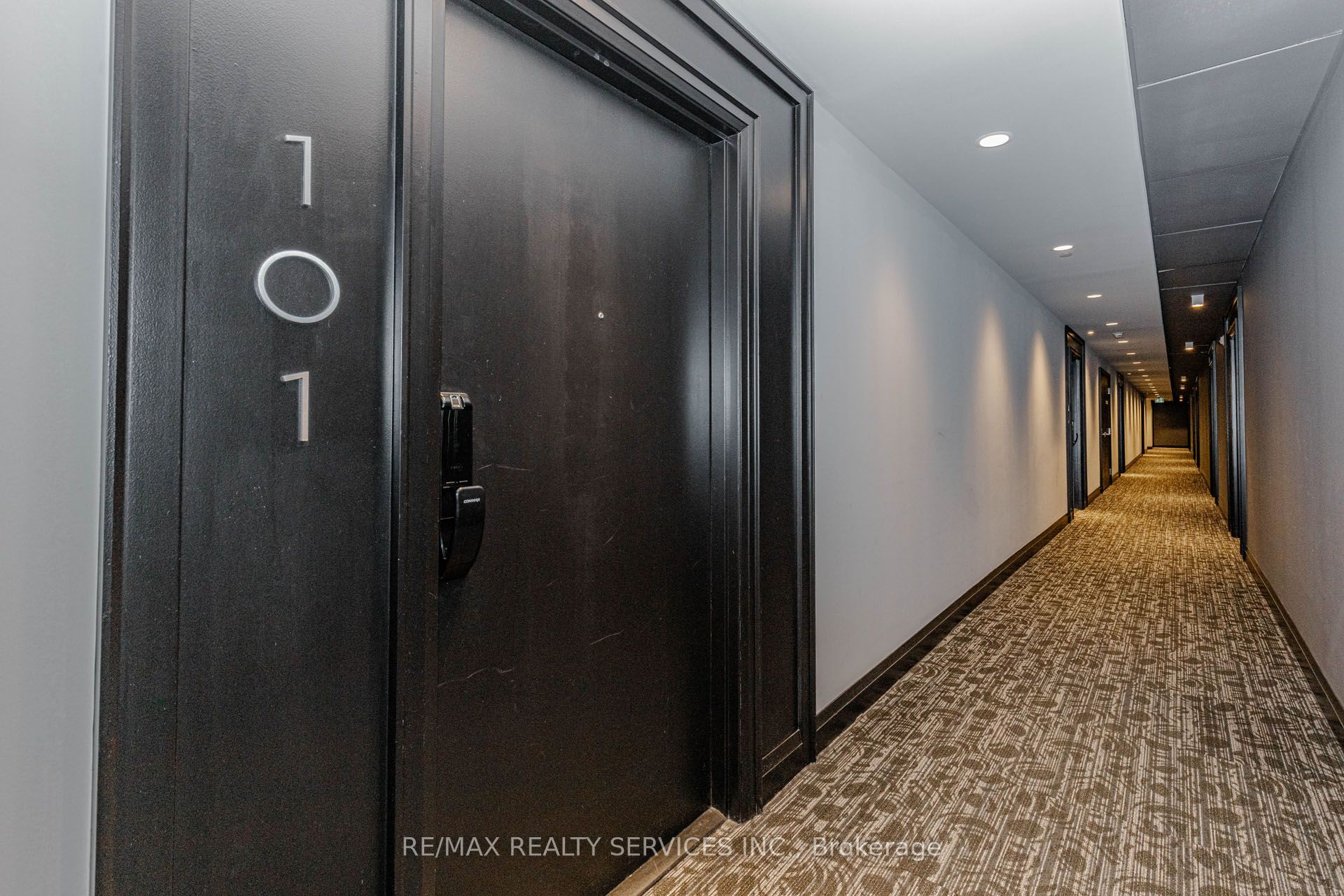 95 Dundas Street W 101 Property Photo 12