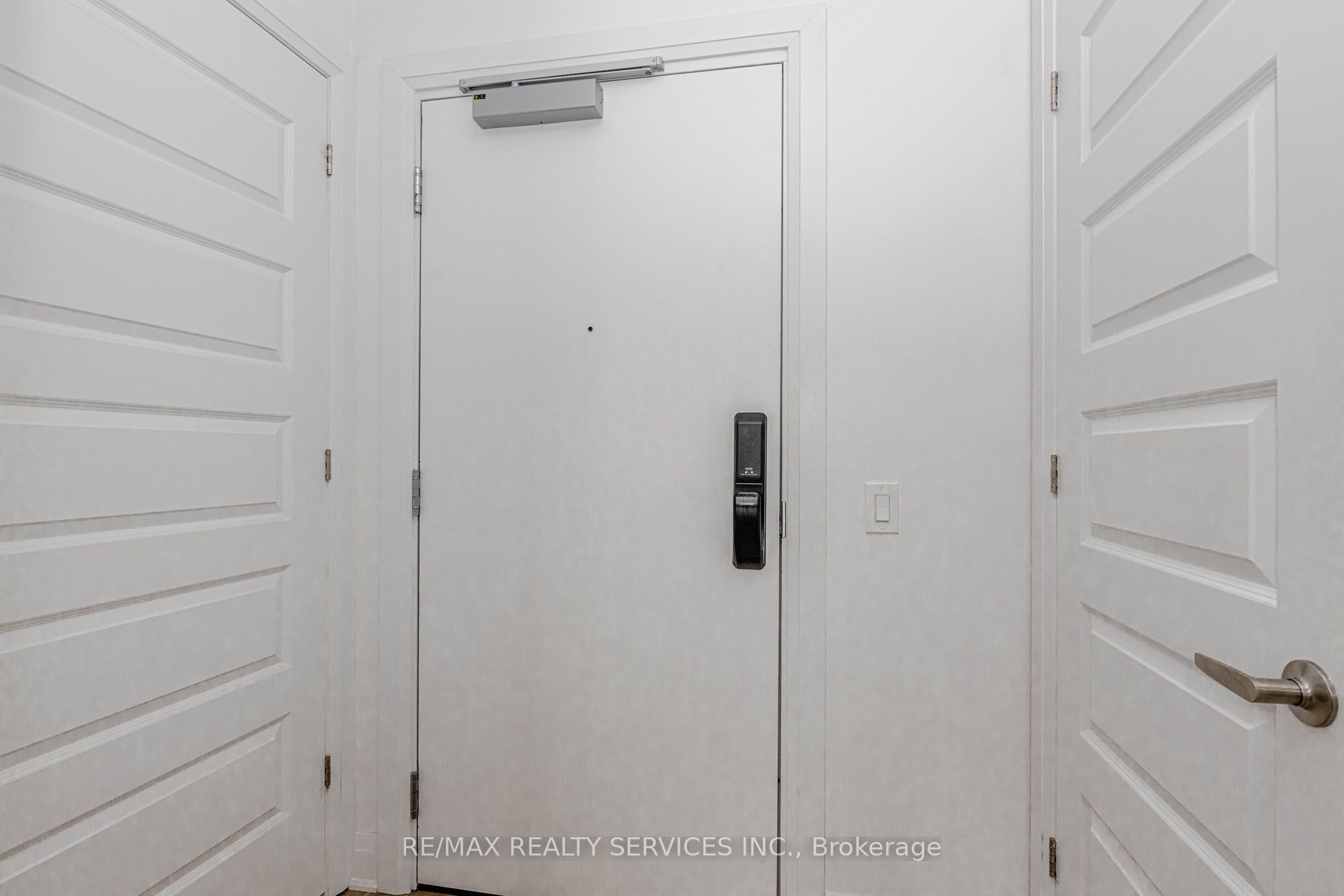 95 Dundas Street W 101 Property Photo 13